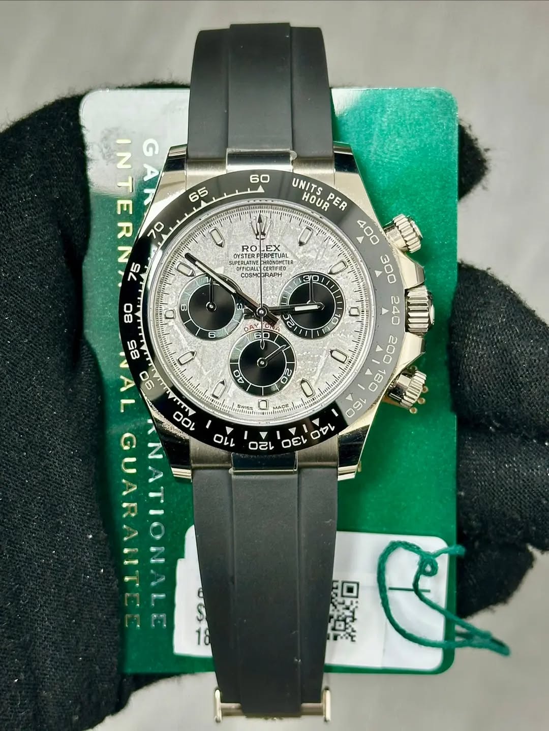 May be an image of wrist watch and text that says '60 65 INTERN IN GAN G AN ROLEX FERLATIIE PERLATINE FOTES Η3Ν COSMO SMOGRAPH RAPH סע 6 E D 6 AY 60 2 10 UNITSPER UNITS OUR HOB…