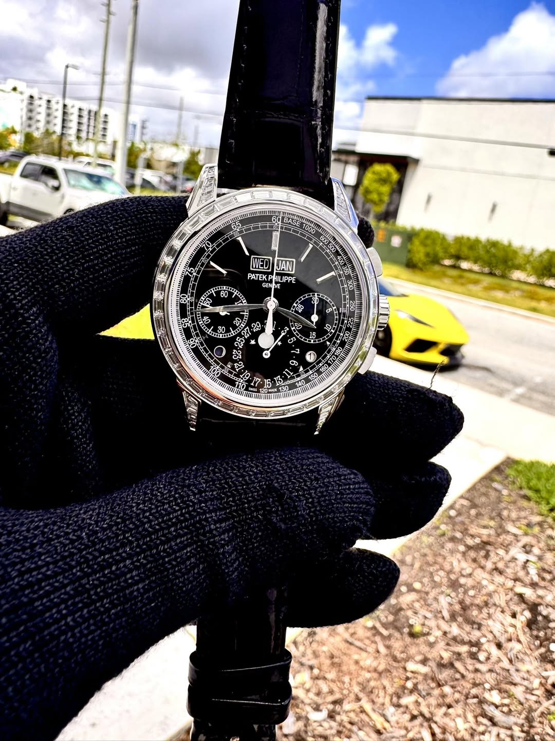 May be an image of wrist watch and text that says 'NED JAN PATEK HILI PHILIPPE PPE 도듯 29 ንስ CX & 2 ET 2 ب : LOh ن 2'