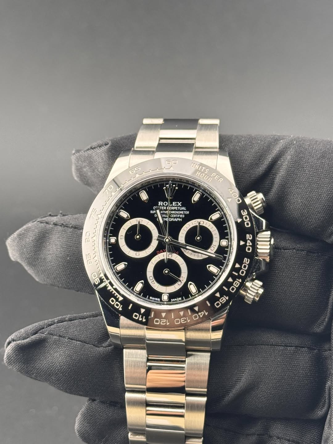May be an image of wrist watch and text that says '60 65 70 RO ROLEX EX REERPETI LPS 1AT VECHRONOP CHRONCINET CHRONOPETER GRAPH 0ם ם 9 6 0 TNITS HOUR ER กัม! 240 200 C0 180 S 10…