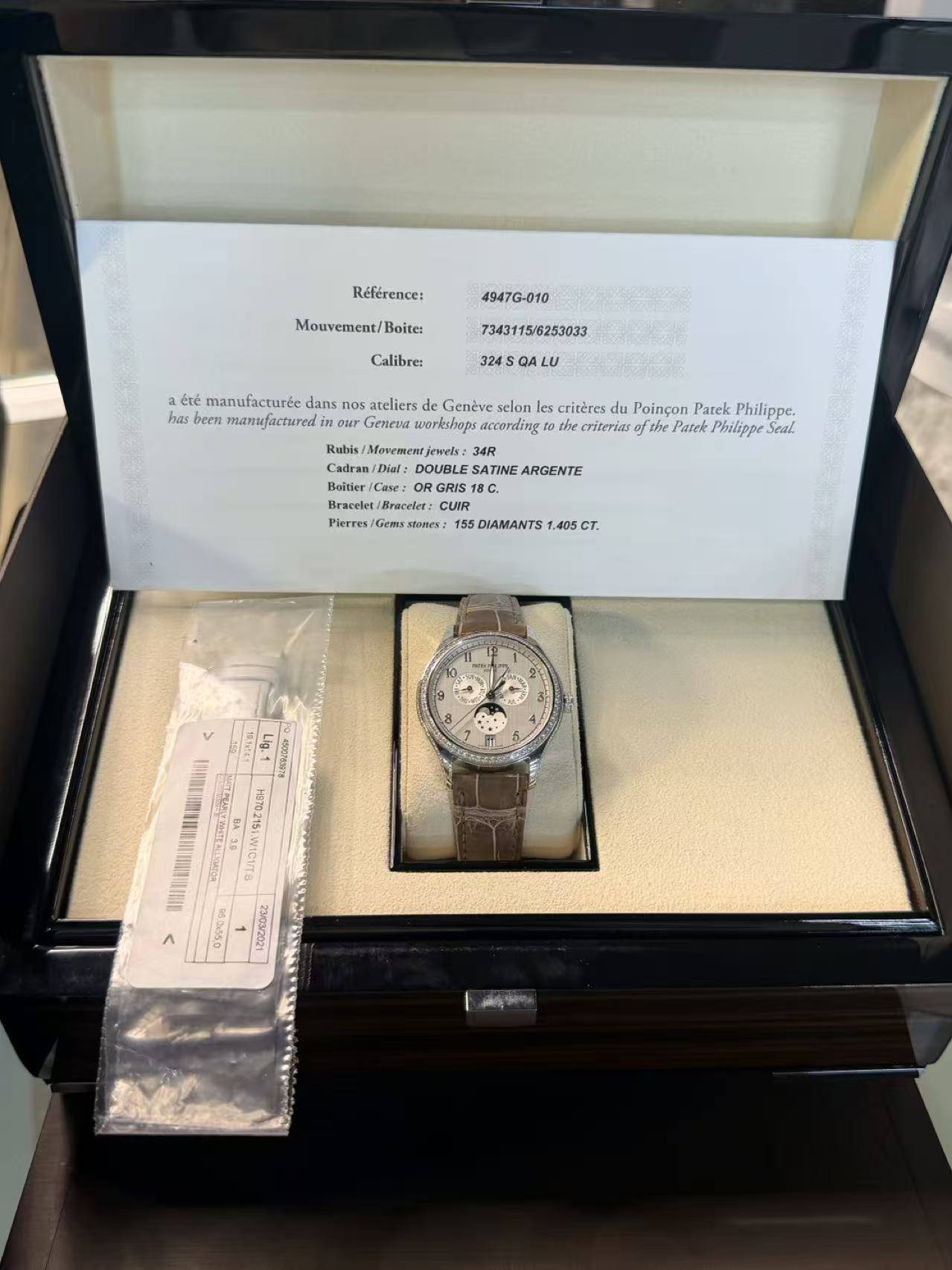 May be an image of wrist watch and text that says 'Référence: 4947G-010 Mouvement/ Boite: Calibrer 7343115/ 24SQALU LU manufacturéc dans nos ateliers Genéve selon critères…
