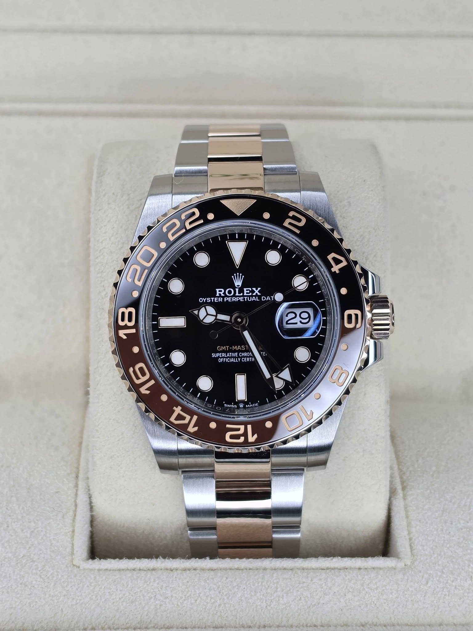May be an image of wrist watch and text that says '22 20 WW ROLEX EX ROL OYSTER PERPETU JAL DAT SIPEFLATINE SUPEFLAT CHタ二ん OFFICW EERTT CERr TEI o 16 14 SAmio ሁኦድ 12 8 o 10'