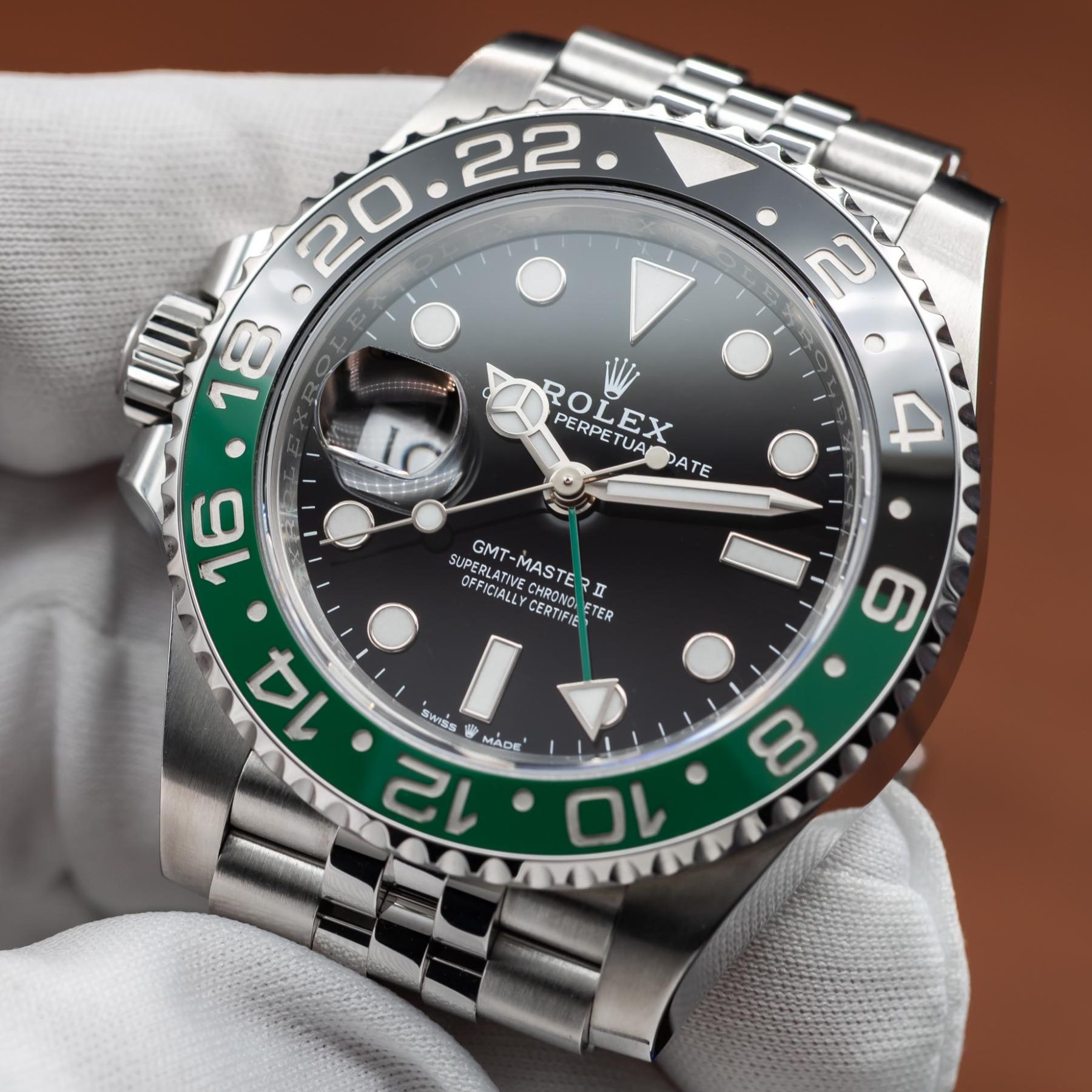 May be an image of wrist watch and text that says ' o 18 2 o 4 ROLEX ROL EX PERPE UA ATE 10 SUPERLATIVE DEFICIALLY GMT-MASTERI SPERLATMASTER FRICIALE II CERTIFIE TER 6 16 14 SWISS…