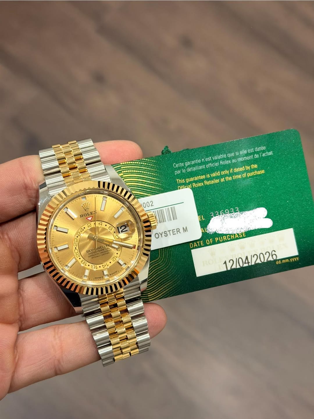 May be an image of wrist watch and text that says 'valable eile est datée Certe détaiila garantie otficiel Rolex moment de achat par guarantes Retailer atthe time valid dated…