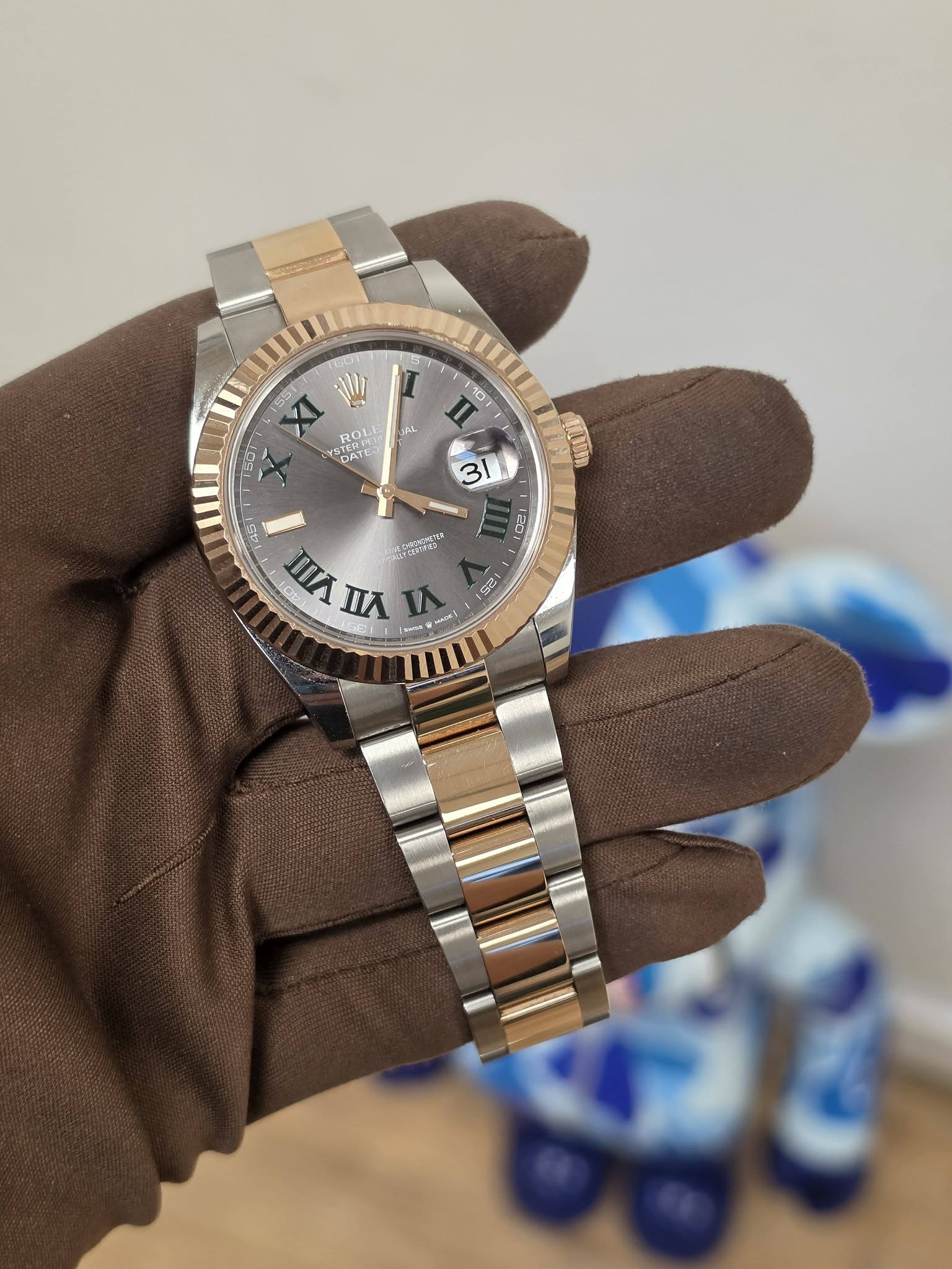 May be an image of wrist watch and text that says 'I II 101 10 रা W ROL EGT ል STEO 31 120 3S BAnA 3 LOU IIA ك nAm A 2G م٤'