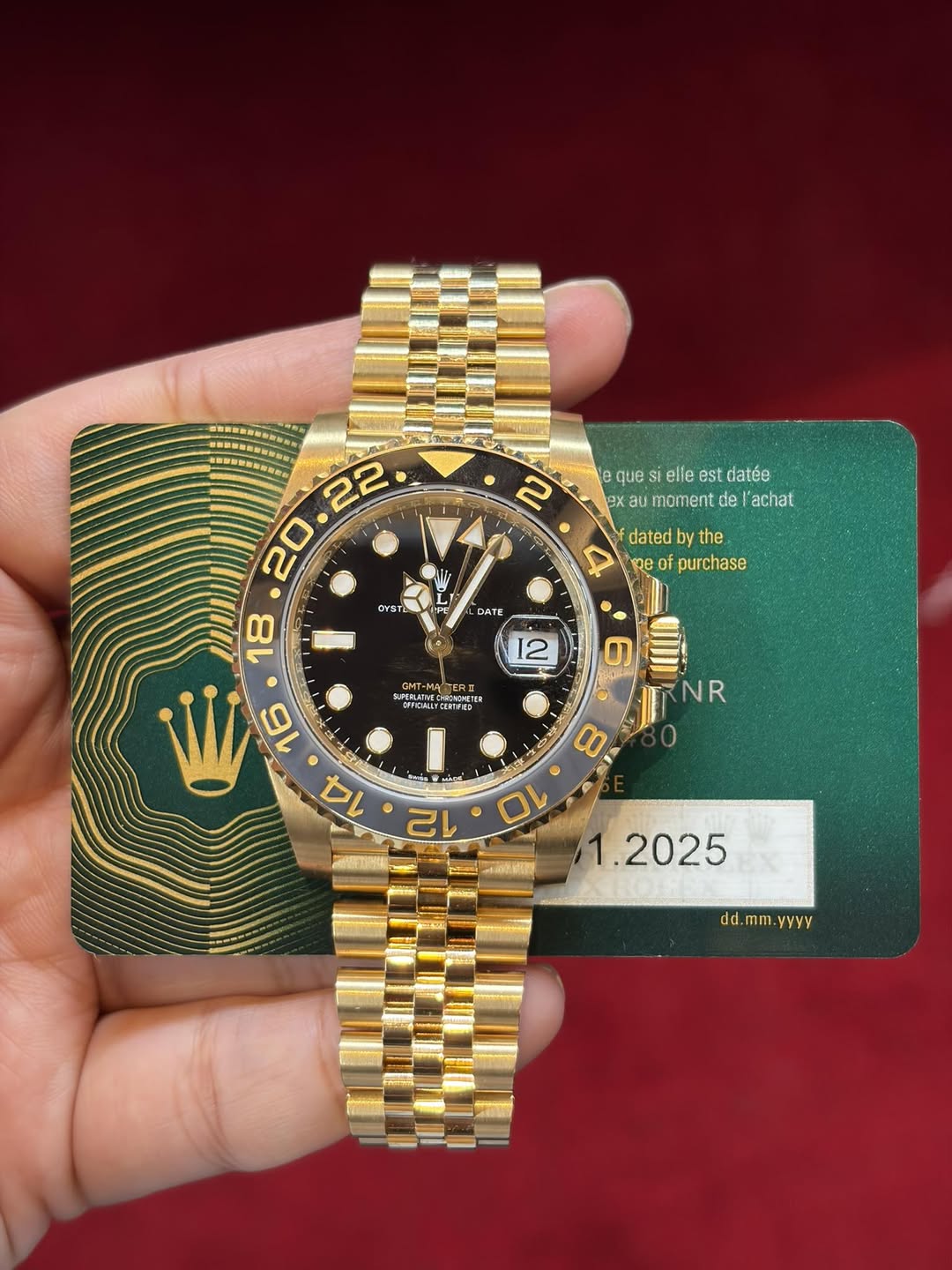 May be an image of wrist watch and text that says '2 quesielleestdatée elle est datée ques ex xa au moment de achat OYSTi dated by the စ G purchase T ون DATE 株中 22 20 18 I 16 14…