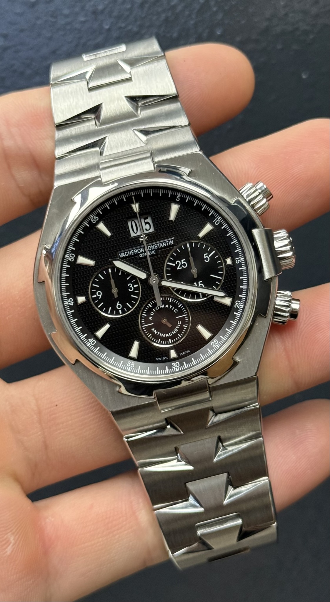 May be an image of wrist watch and text that says '55 W 05 0 5 ONSTANTIN VACHERON GENEVE መ " ره 9 3 15 b I 문한용 plu gE VTIN NTIMA dond TIMAGNE mnl 6 2R00 က 35 30'