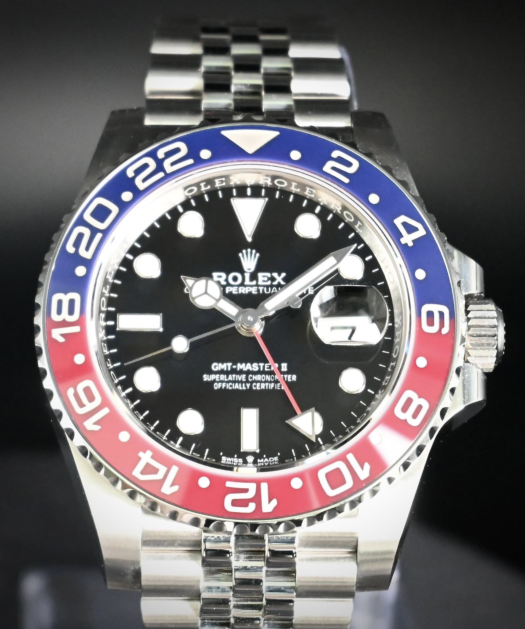 May be an image of wrist watch and text that says '2 ۵ ROLEX PERPETUA 6 GMT- GMT-MASTE II SUPERLATIVE SUPERLATIVECHRONCMTER CHRONOM TER OFFICIALLYCERTIFIE OFFICIALLY CERTIFIE 16 나…
