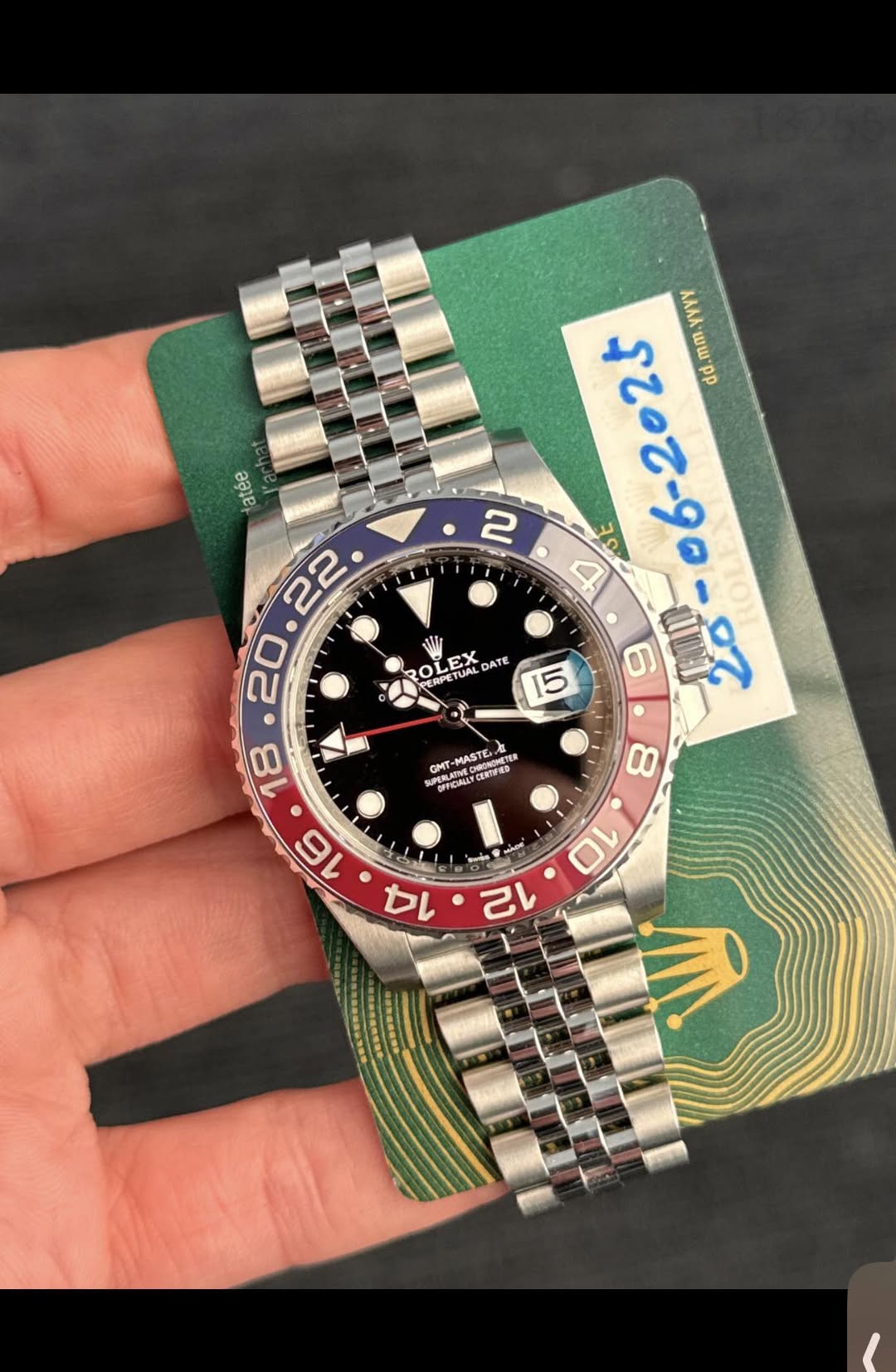 May be an image of wrist watch and text that says 'aAe KAVA LAM Ww pp 15 6 OLE PETUP LEX EX ATE 20 OL RPETU -MASTE CHRONDRETER ETER PERLATVLC GMT- CERTFRR BИOmA عن 10 14 で 8'