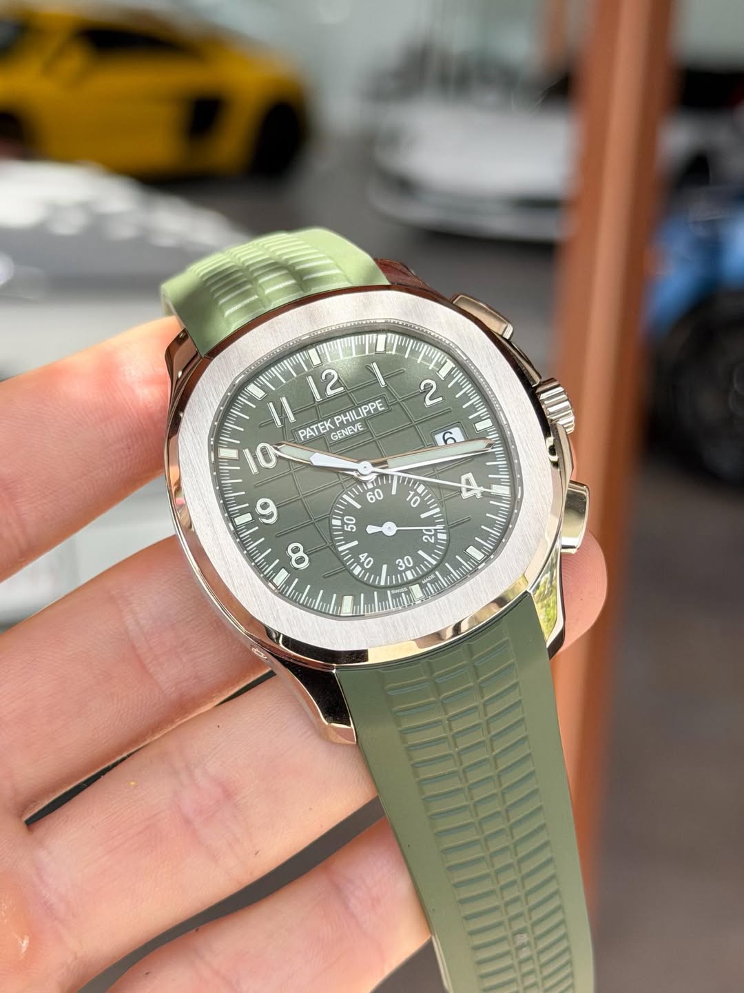 May be an image of wrist watch and text that says '2 PHILIPPE IPPE PATEK PHIL GENEVE ሞጣ 0 o ូេៀុៀ 6 MI D 31 60 ไก 50 ੰ ស ف ባባ 00 40 Jai 30'
