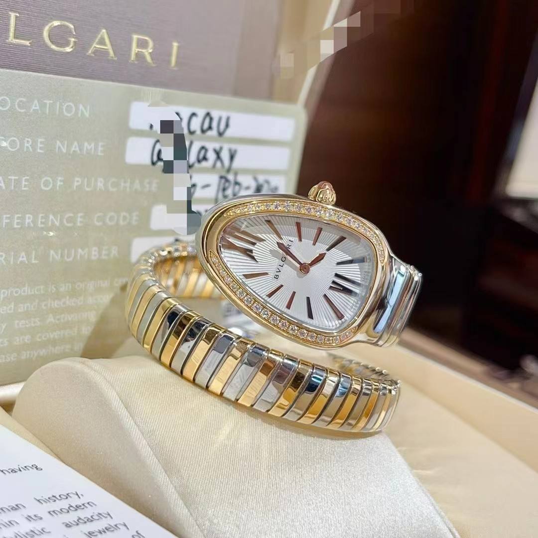 May be an image of jewelry, wrist watch and text that says 'LGARI CATION ORE NAME Aax Laxy cau TE OF PURCHASE ¿-Rbn FERENCE CODE IAL NUMBER product anorgi Foraimia edand rests…