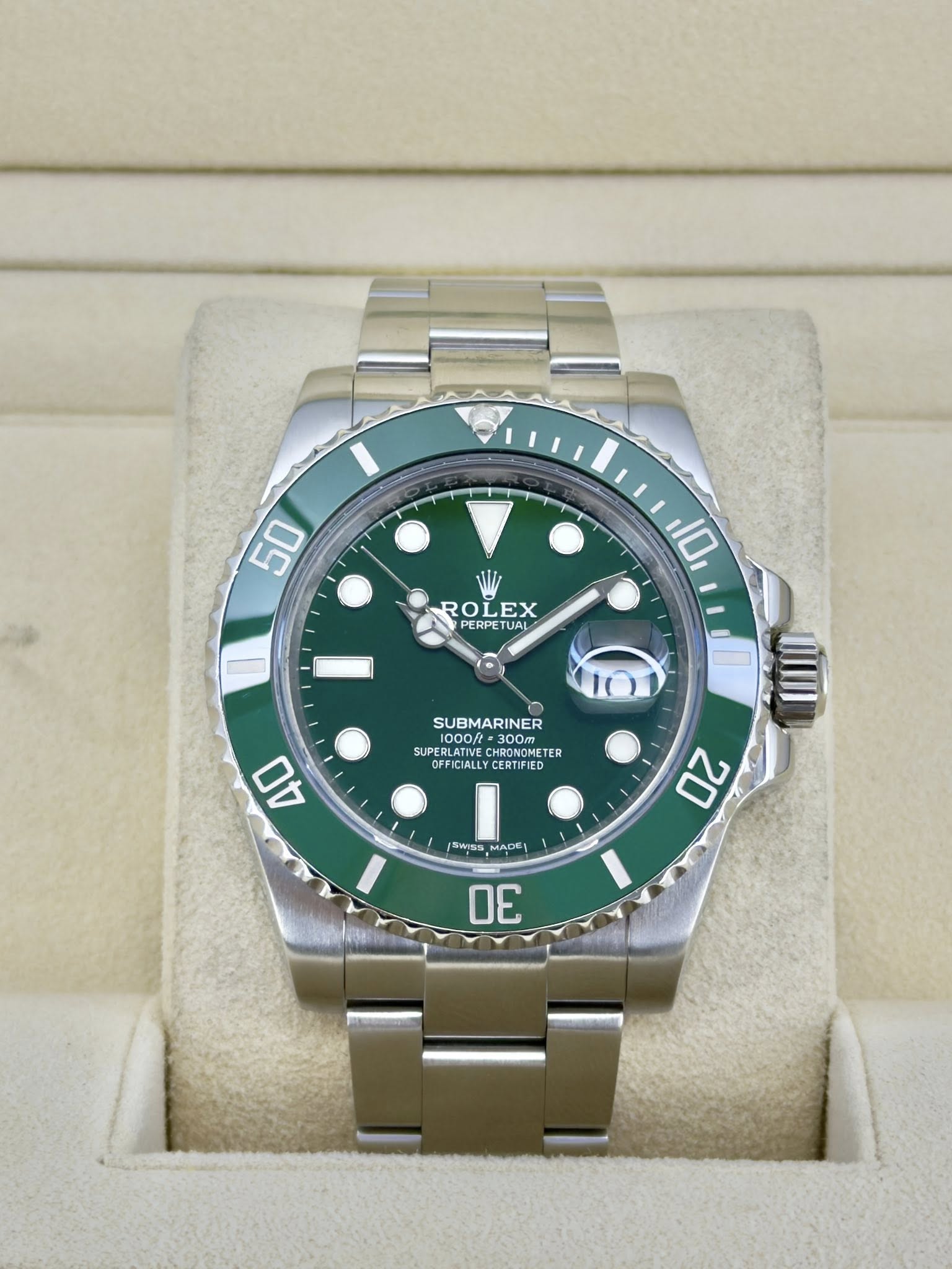 May be an image of wrist watch and text that says '50 Miz ROLEX EX PERPE UAL 10 SUBMARINER 1000R= ODE 00/t=300m PUDONONETER CHRONOHETE SUPERLATIVE.CHRONOMETER SUPERLATIVE CRLATVE…