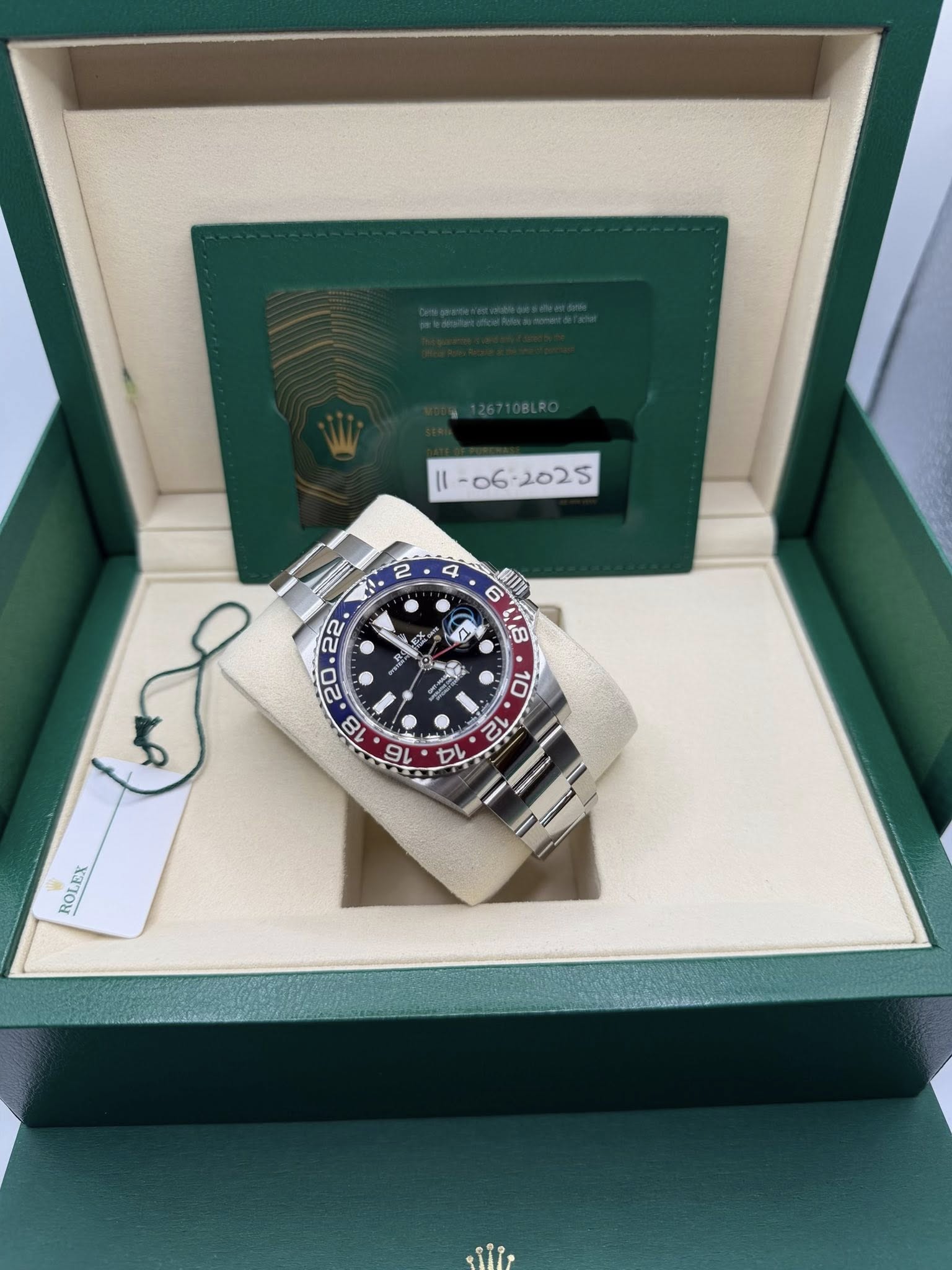 May be an image of wrist watch and text that says ' ١ C7 ు.ర్ ម្ន់ A 16 ROLEX'
