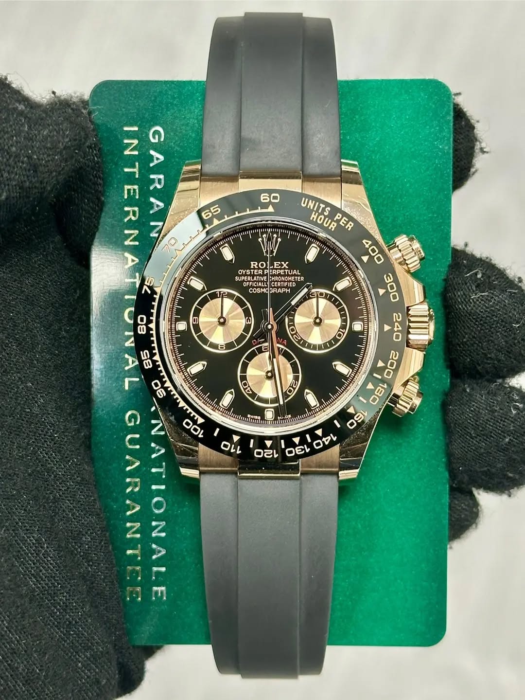 May be an image of wrist watch and text that says '60 ROLEX SUPERLATIVE OFFICIALCERTIFE PHRONGES HRONOMETER ரதள்மம DETUAL PETUAL COSMODRAPH GRAPH COSMO 6 6 O ١ INTERNATION M 65…