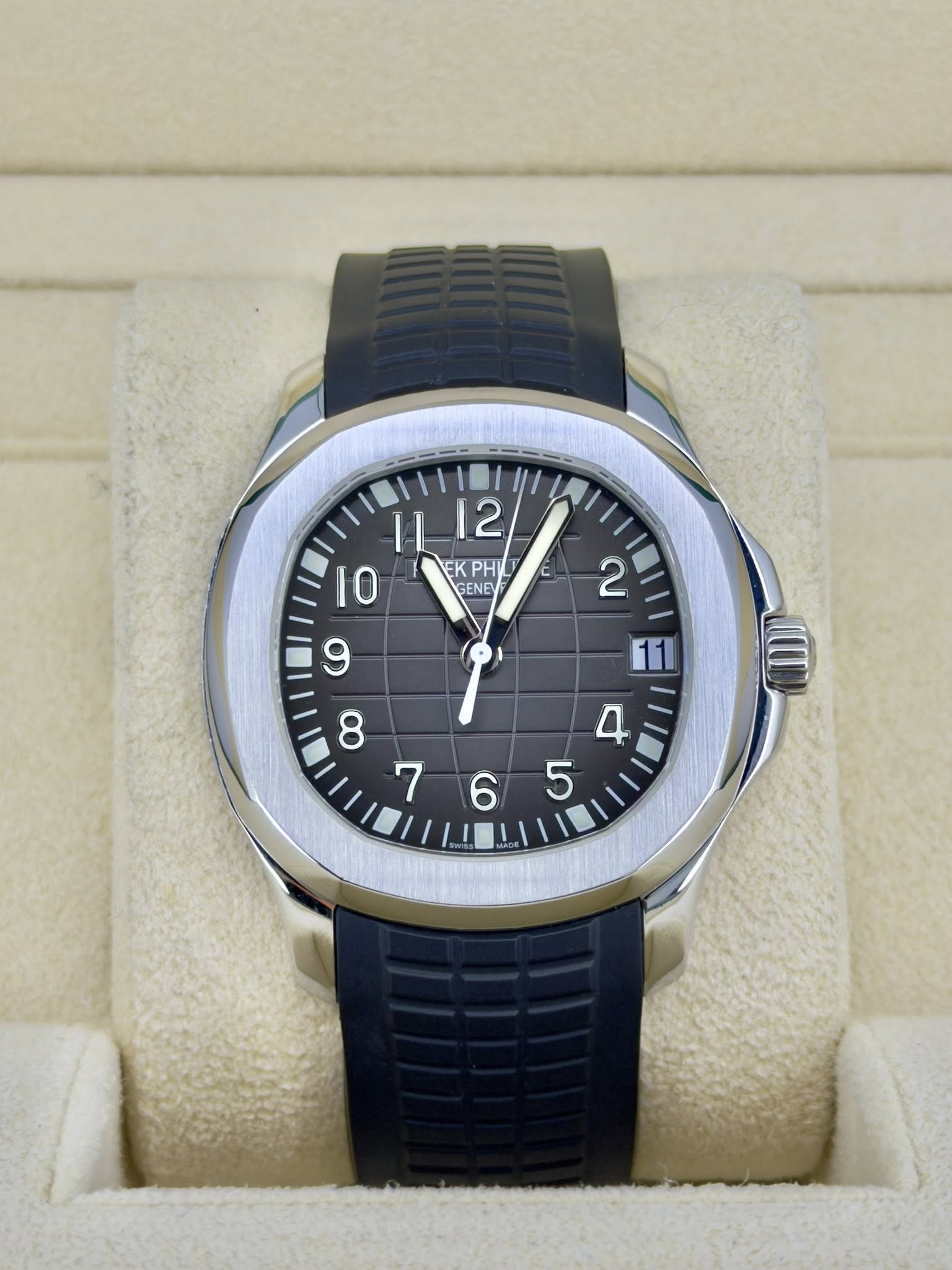 May be an image of wrist watch and text that says 'IL |12 2 IO DEKPHIEL E EK KPHI GENE 2 9 8 ما 765 5 6 awika'