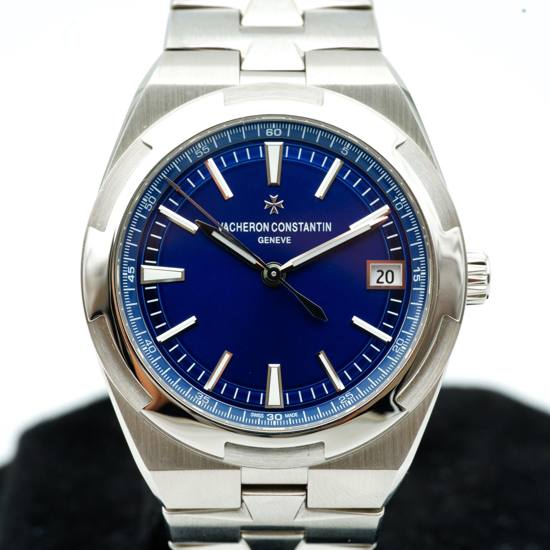 May be an image of wrist watch and text that says 'ا 60 55 50 ACHERON ACHERONCONSTANTIN CONSTANTIN GENEVE d 20 dust SWES 30'