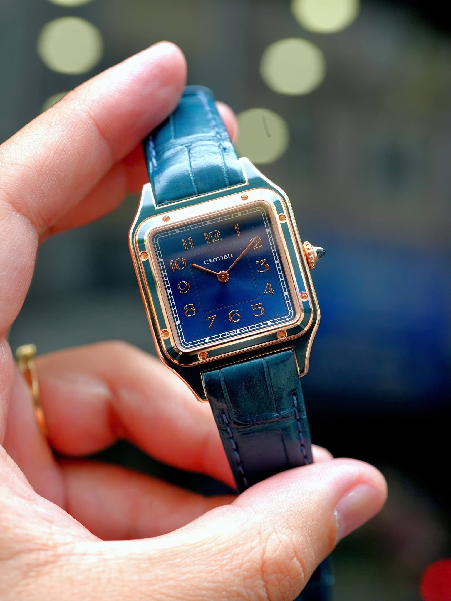 May be an image of digital watch and text that says 'AFTIER 3家'