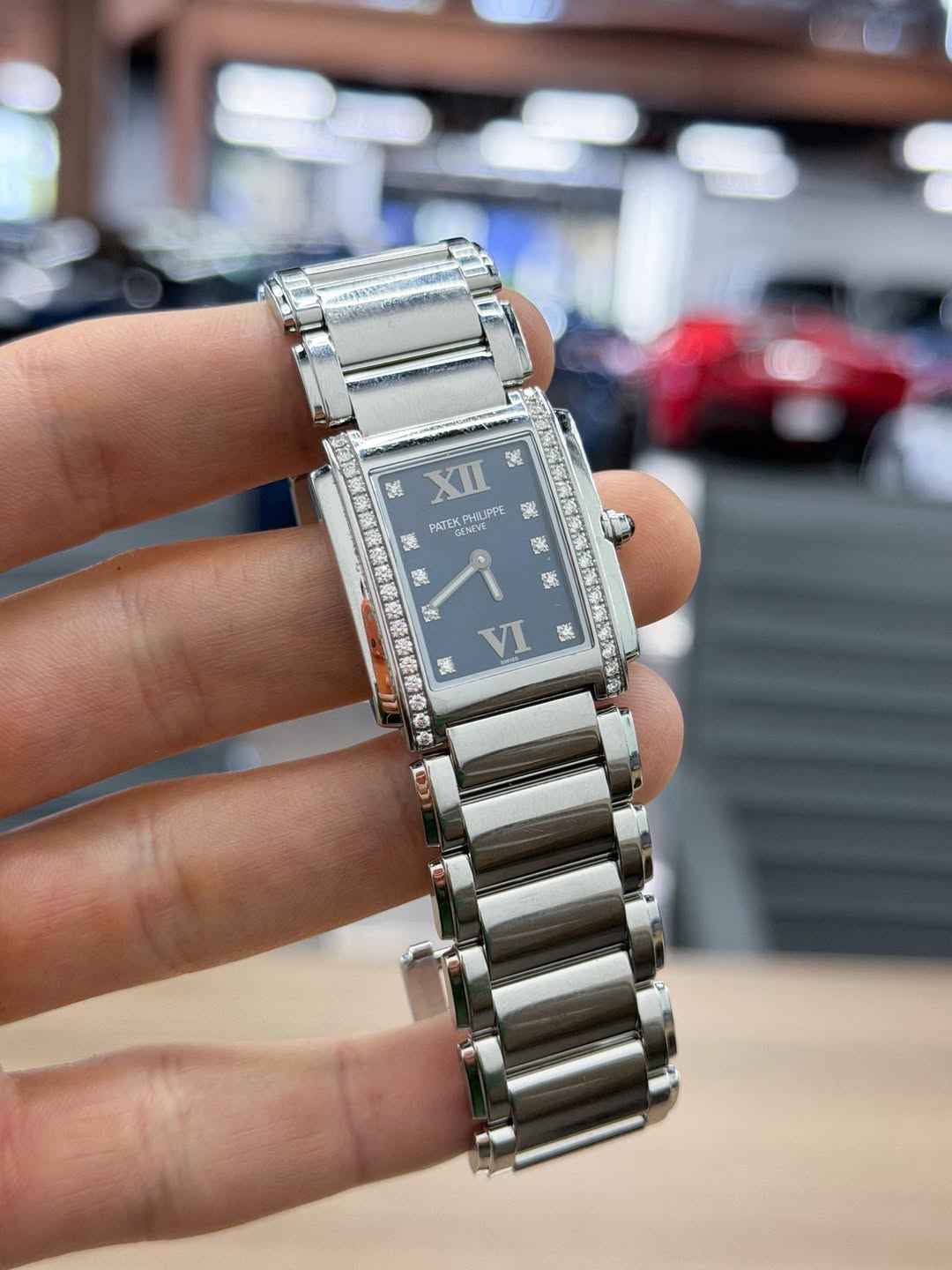 May be an image of wrist watch and text that says '製 XII 전발 PATEK PATEKPHI_JPPE GEM cehe A 繁 愛 警 家 播 製 + VI'