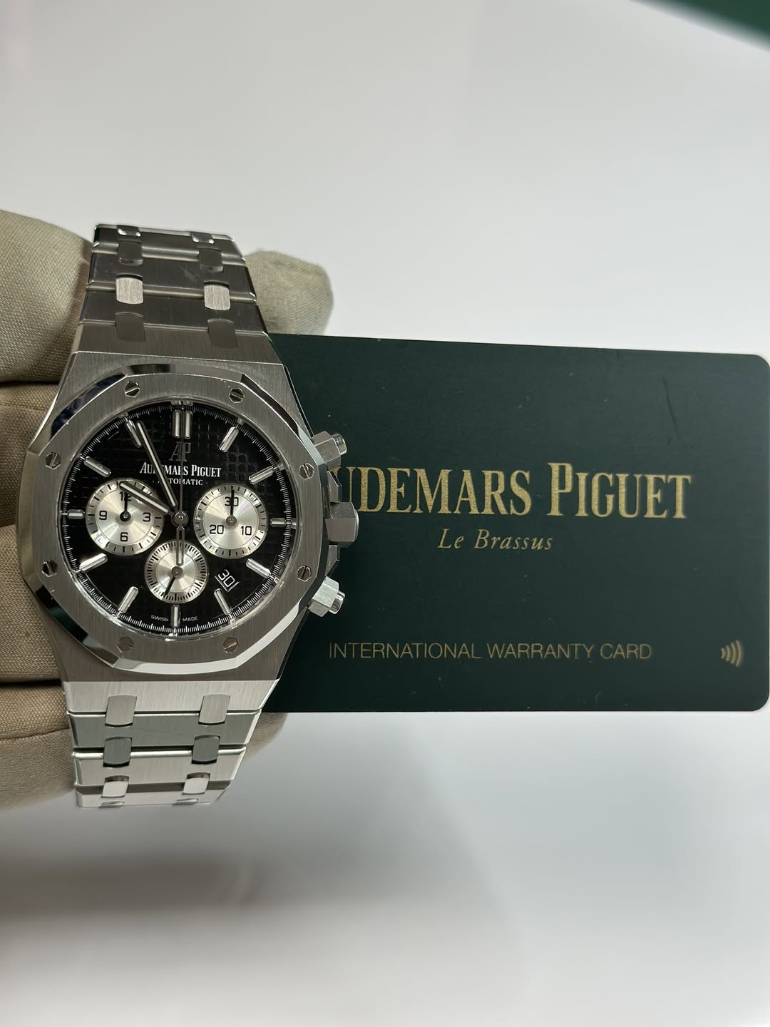 May be an image of wrist watch and text that says 'MAES MAESPICUET PICUET στλτι 1 10 DEMARSPIGUET DEMARS PIGUET Le Brassus'
