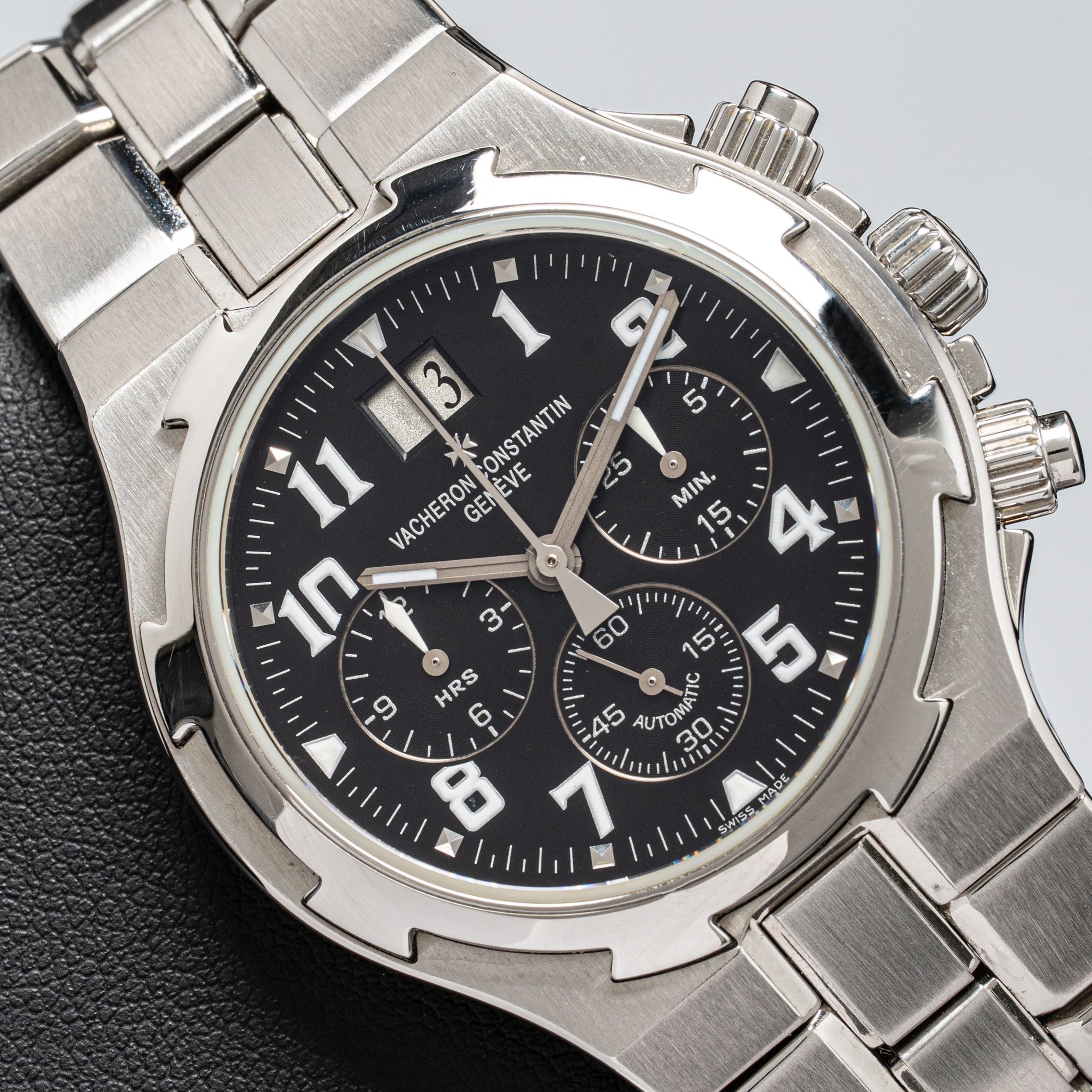 May be an image of wrist watch and text that says 'อ C ഗி ហ 11 VACHERON ONSTANTIN VE M EVE S GE n MIN. IRS S 6 45 UTOMAT UTOMA 30 日蔵 " F SWISS SWISSMADE Ne'