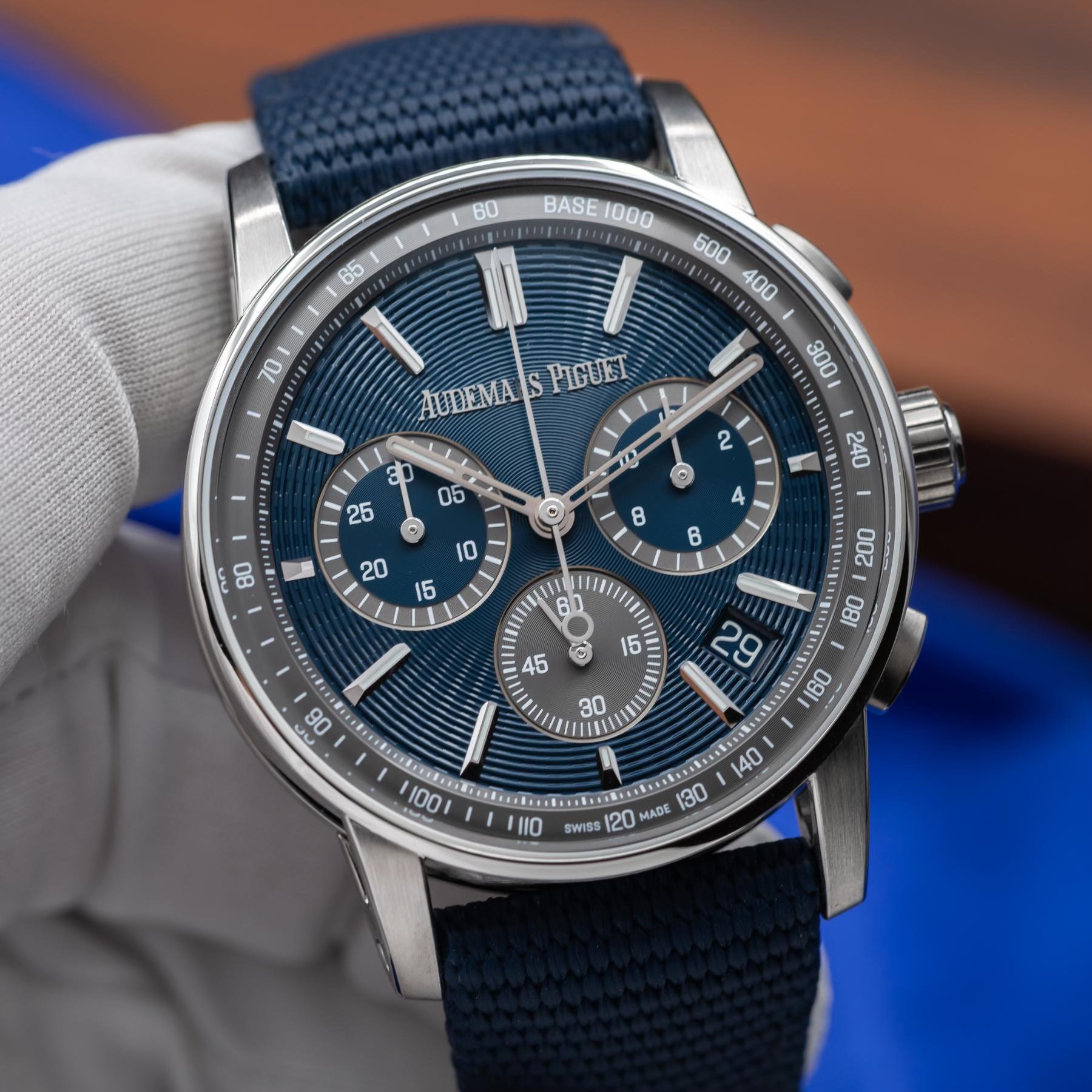 May be an image of wrist watch and text that says '60 BASE BASE1000 1000 65 EE AUDEMA S PIGUET O B B S an 160 140 SWISS 20 MADE '
