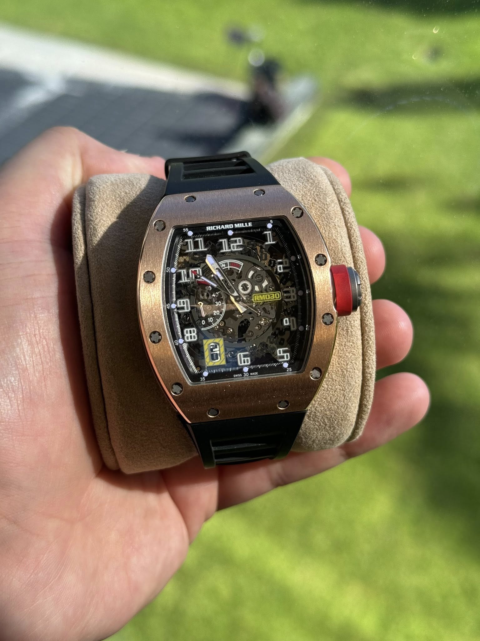 May be an image of wrist watch and text that says 'RICHARD MELLE IIL ILL 12 م 1座 اما α ማ RMO30 L 30 20 10 田 END 0 قا 5'
