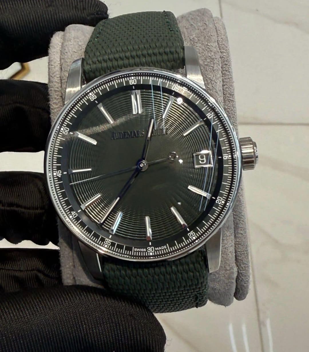 May be an image of wrist watch and text that says '60 55 inlIm lỡ "ועו 50 ויייןייןייין 45 45 o U MTTT 25 5 SWISE 30 0 MADE'