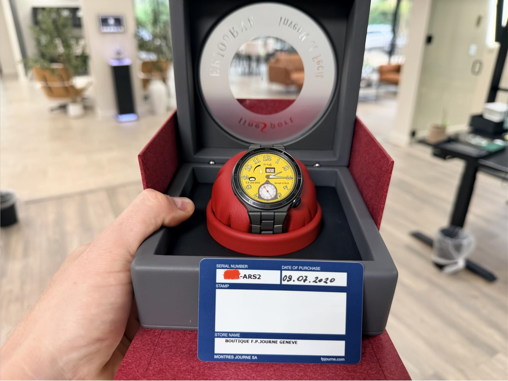 May be an image of digital watch and text that says 'JUAGUAE IUAGIE Loy 定 ਦਤो SERIAL NUMEER STAMP -ARS2 DATE DATEOFPURCHASE PURCHABE . STORE NAME BOUTIQUE F.P. P.JOURNE GENEVE…