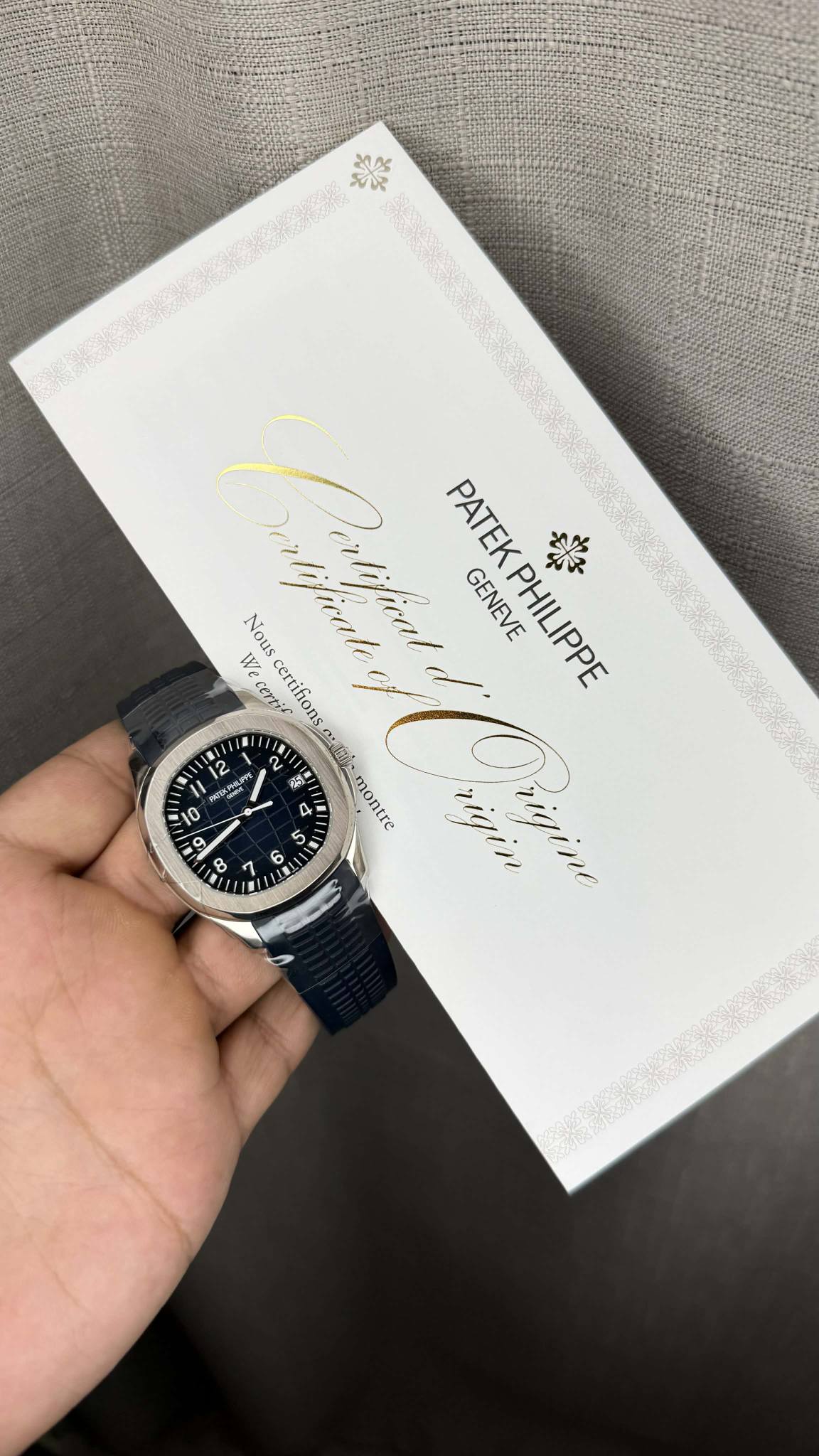 May be an image of digital watch and text that says '21A حاره PATEK 淡 GENEVE W Nous Dertificale certit certifions ر1 2 9 O II I MAA A ተንል 2 S NA 10 montre Q 8 8 き F le A X 5 ၁ E…