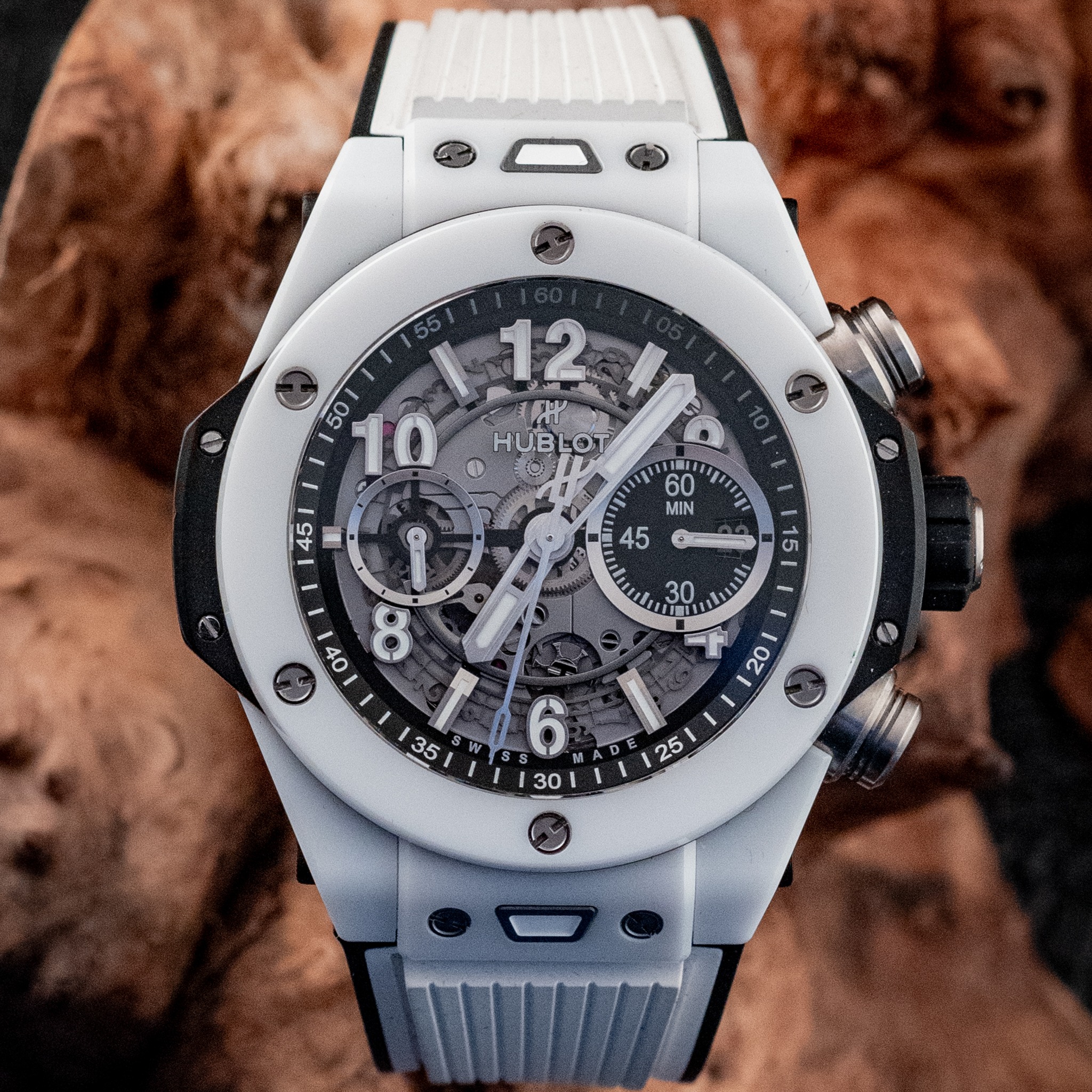 May be an image of wrist watch and text that says '55 50 10 I 12 LM HUBLOT 45 60 MIN ุกา 人 45 SL 30 40 8O I / X 22 လ် DE de 30 25 mm'