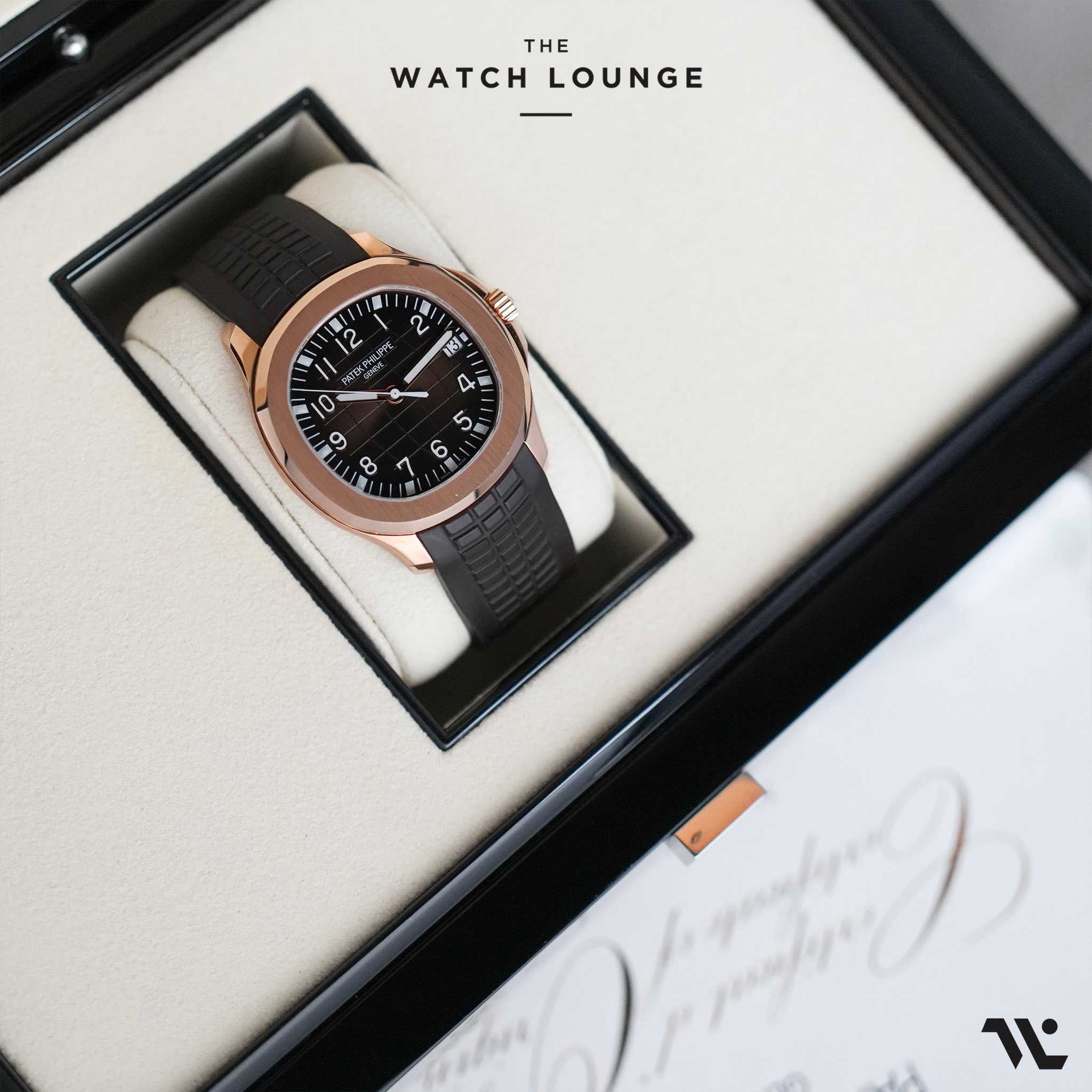 May be an image of wrist watch and text that says 'THE WATCHLOUNGE WATCH LOUNGE 11 L 2 い V0 ن தம்க் V や 4 X 2 O a '