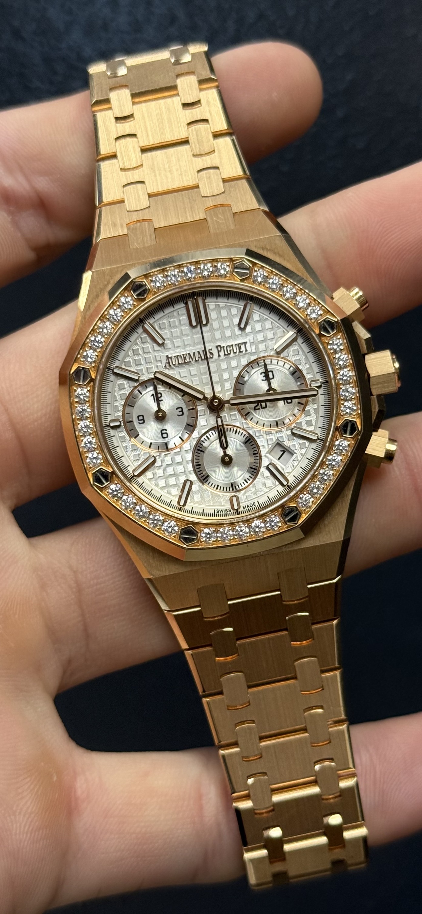 May be an image of wrist watch and text that says 'RUVEMARS PIGUET 7 9 6 UATY ባበ ۱ נוש ስዮ'