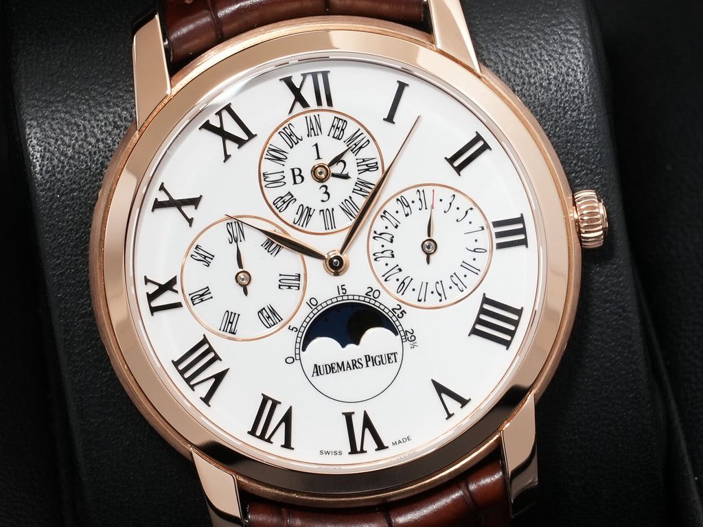 May be an image of wrist watch and text that says '5 XI JAN 1 B O Χ 3 או.ר MAI 중 MUY TX FN ЛΗ I Ι 3 5 III 25. ® ال III 15 ជា Sb 25 AUDEMARS AUDEMARSPIGUET PIGUET n SWISS MADE…