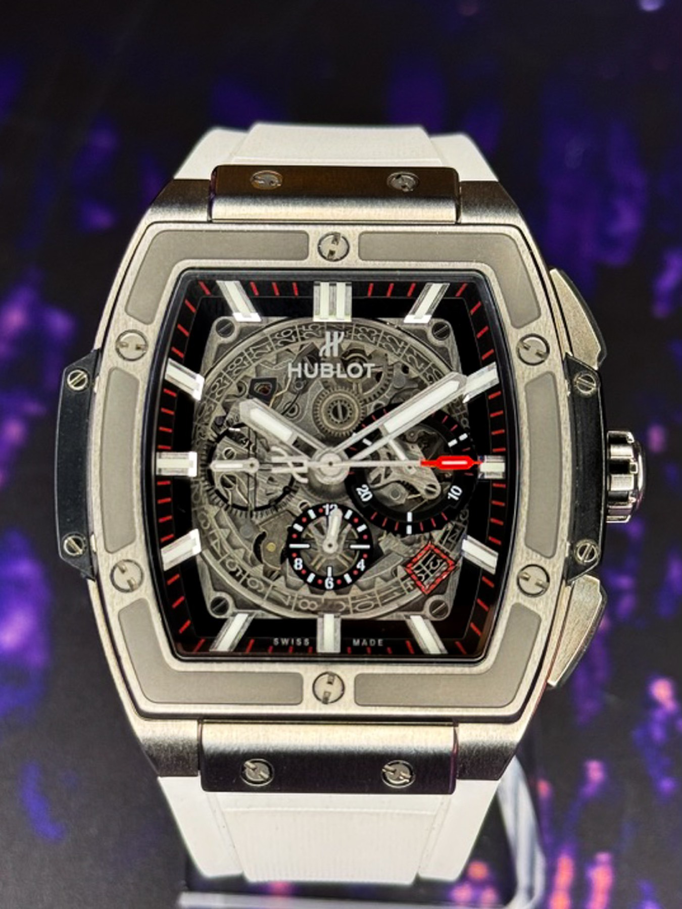 May be an image of wrist watch and text that says 'HUBLOT (ดาก'