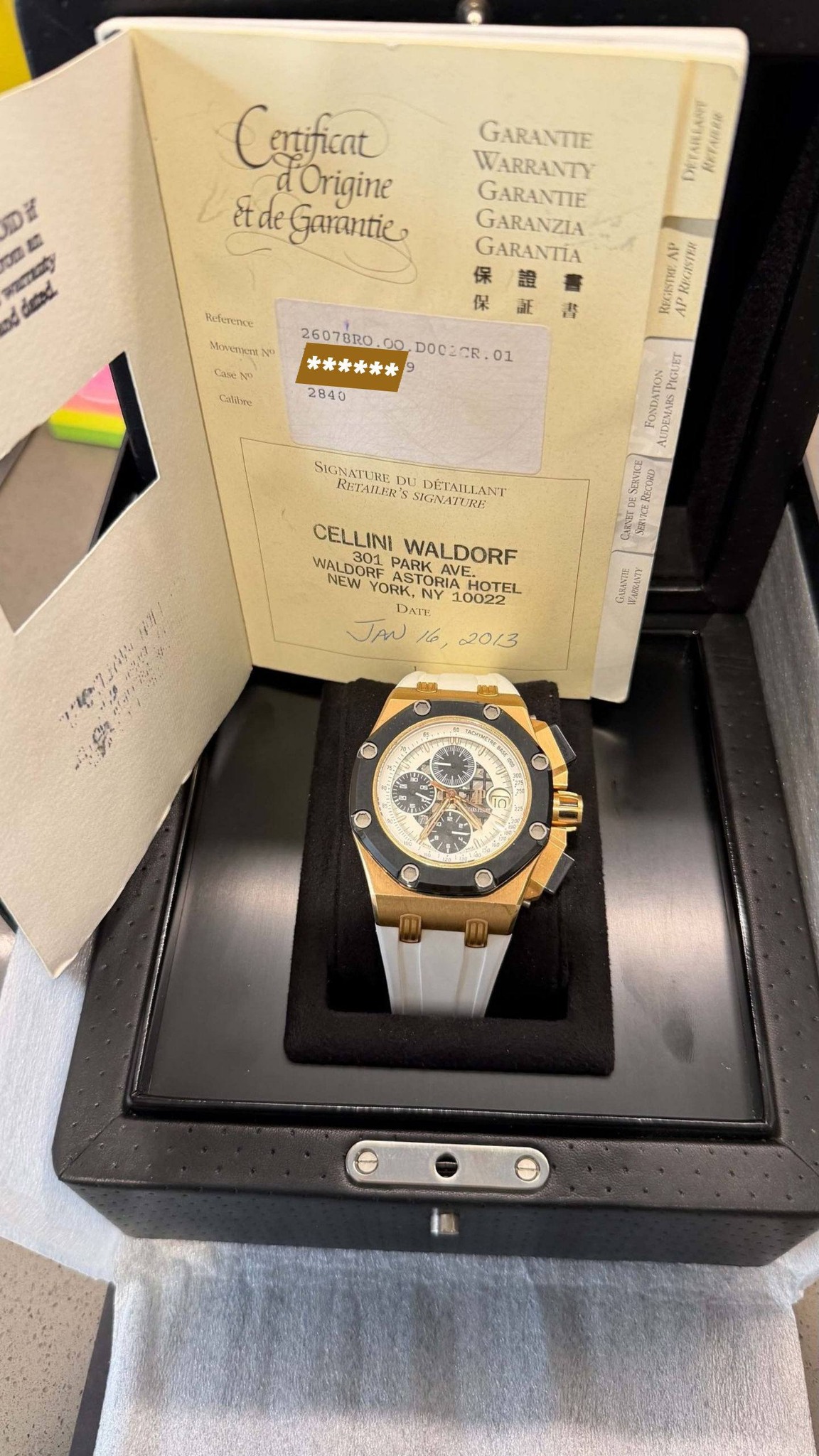 May be an image of digital watch and text that says 'フま Canificat d'Origine း etde Garantie DETARLAA KИTAHИH GARANTIE WARRANTY GARANTIE GARANZIA GARANTIA 保 證 保 証 Vutierence Ta…