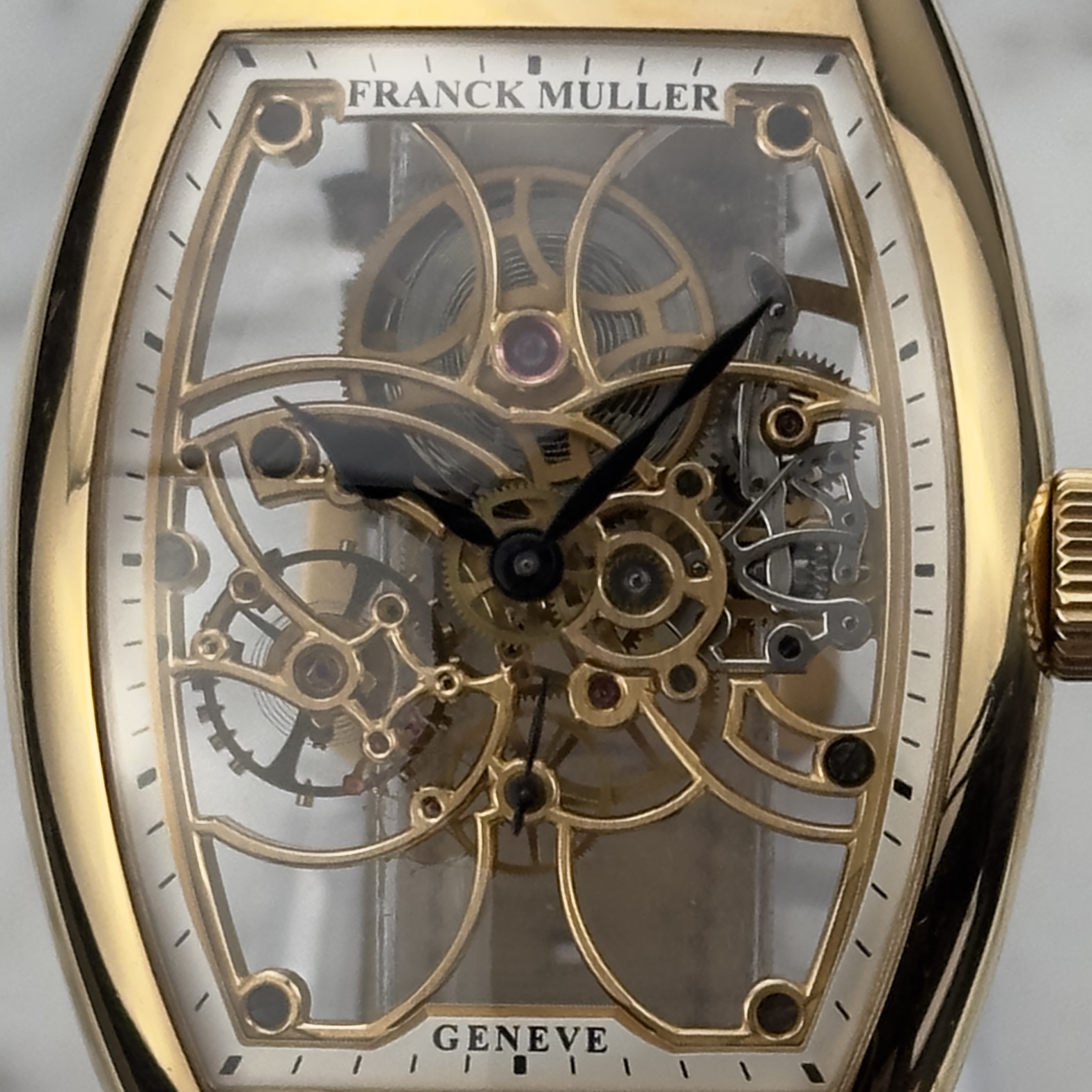 May be an image of wrist watch and text that says 'FITELII FRANCK FRANCKMULLER MULLER GENEVE EVE |||I||'