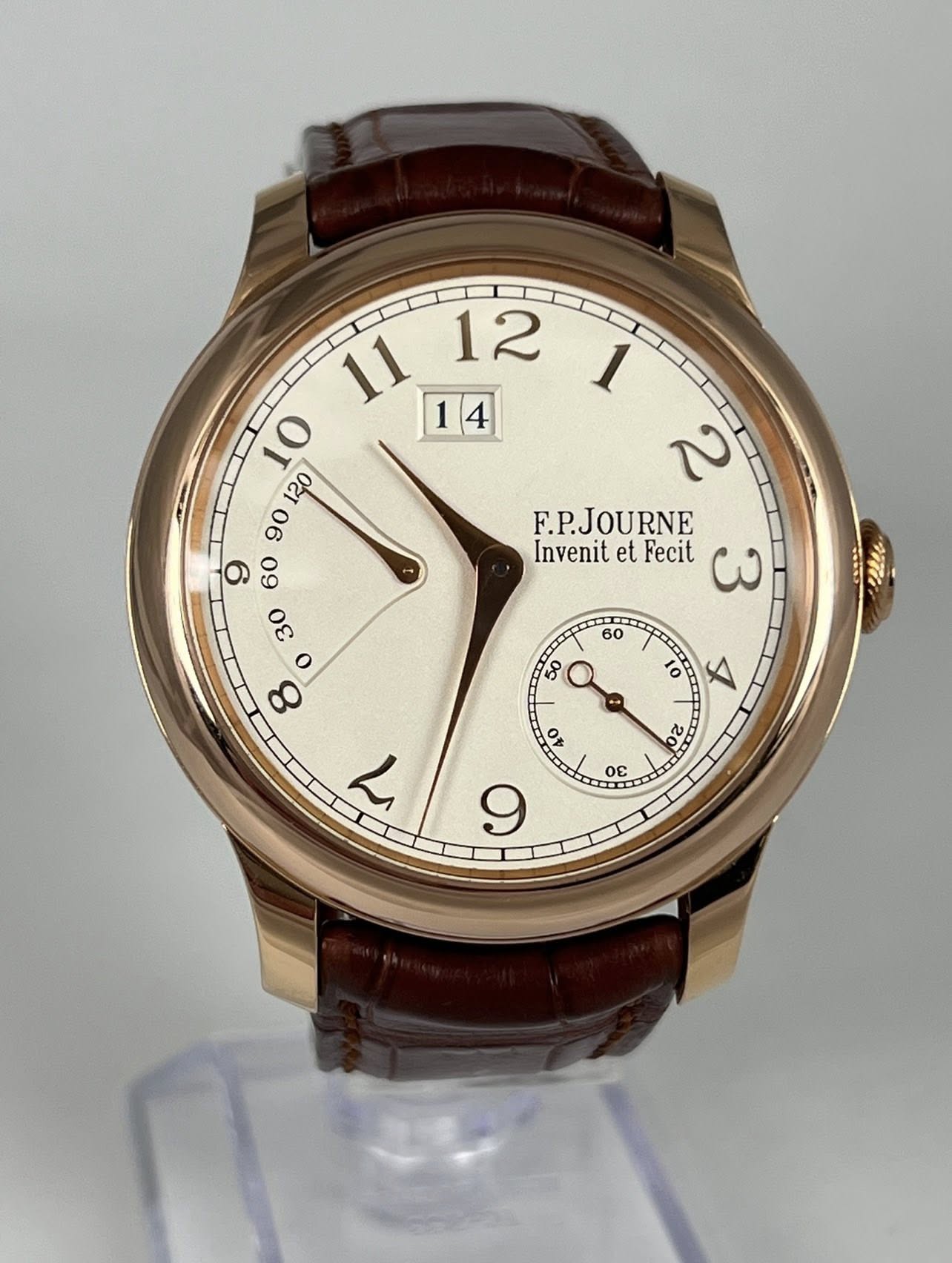 May be an image of wrist watch and text that says ' ב 90 F.P.JOURNE 9 60 60 Invenit et Fecit InvenitetFecit ض 30 o I 0V ૨ 22 οε ما 9'