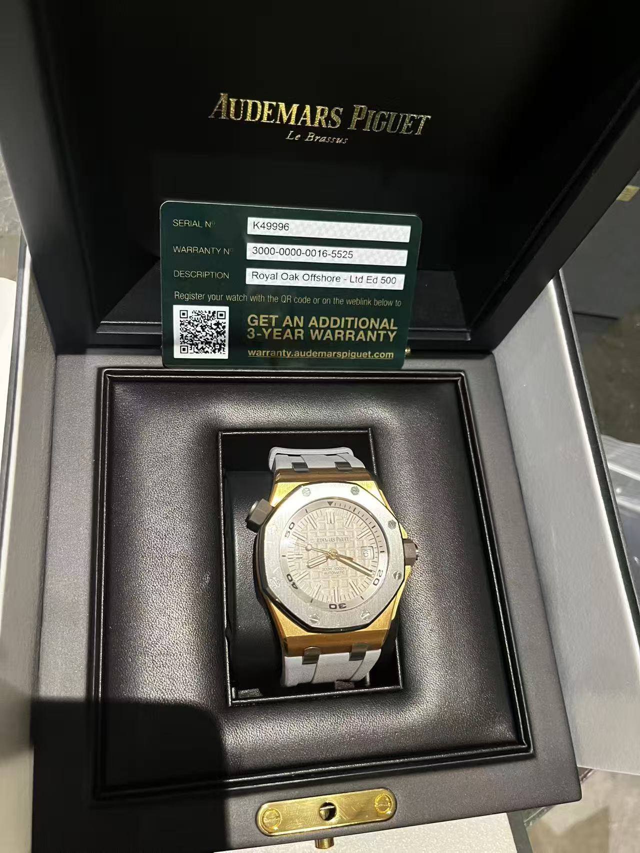 May be an image of wrist watch and text that says 'IUDEMARSPIGUET Le Brassu UDEMARS SERIAL K49996 WARRANT ESCRIPTIO Hegistaryourwatct Royal Dak Offshore Ltd E…