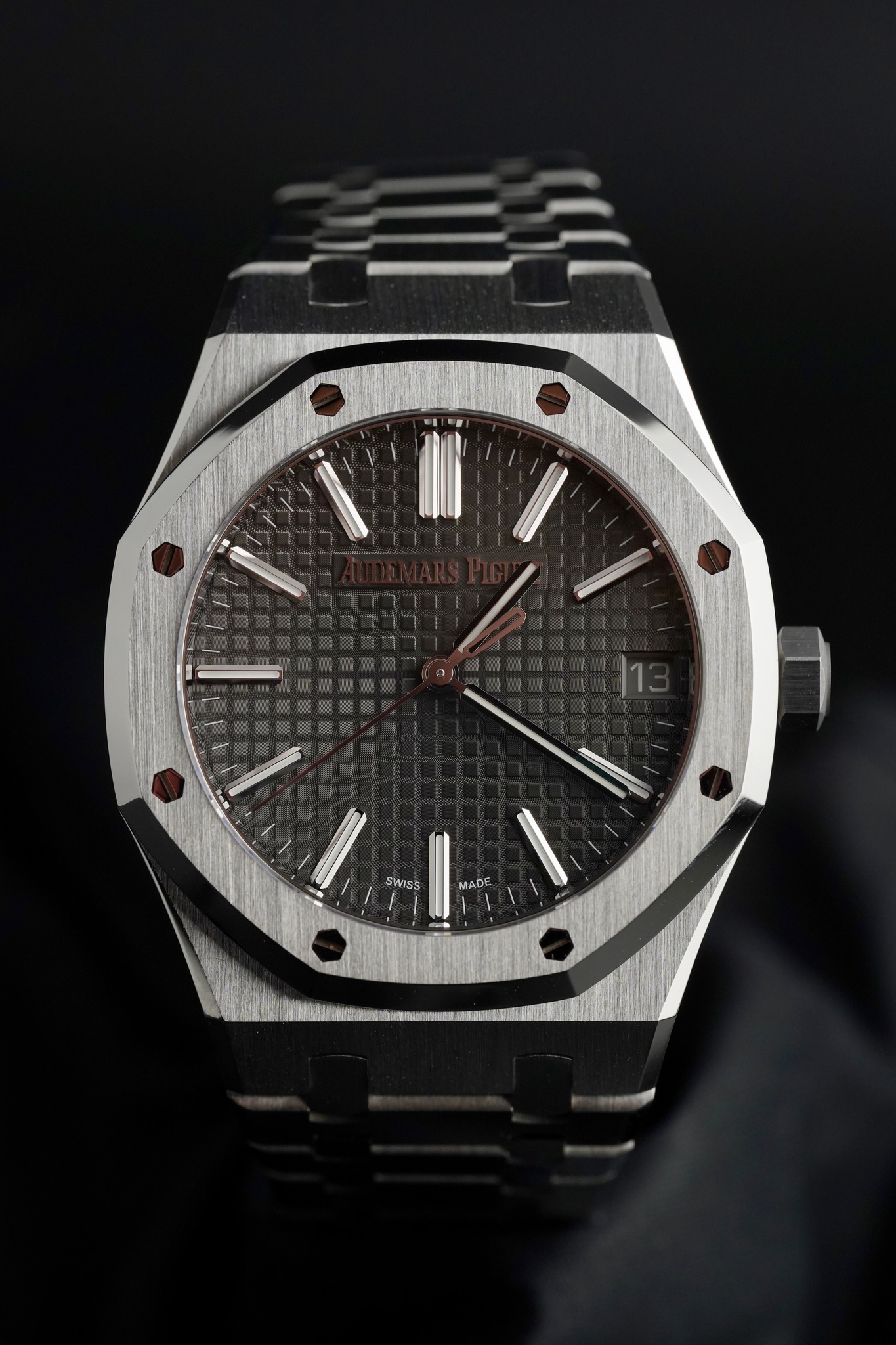 May be an image of wrist watch and text that says 'FA SWISS MADE'