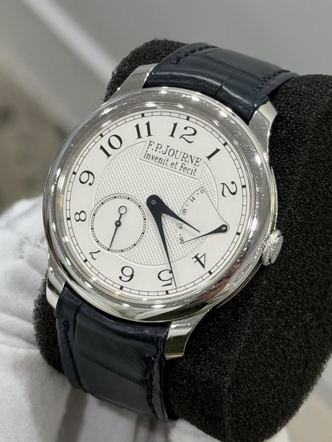 May be an image of wrist watch and text that says '11 10 12 Invenit F.PJOURNE 1 9 Fecit 2 O 9d F 9 ون 6'