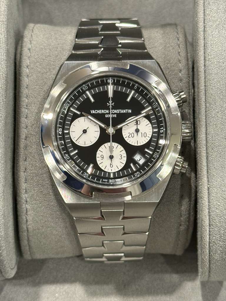 May be an image of wrist watch and text that says 'VACHERON VACHERONCONSTANTIN CONSTANTIN GENEVE EVE 10 9 ጠ 0 20 בייוי 10 5' 9 3 3 6 כס 35 福 3 30 O'