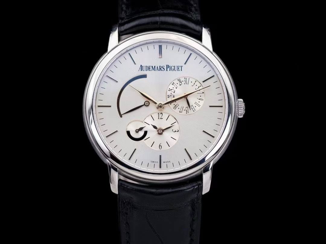 May be an image of wrist watch and text that says 'AUDEMARS PIGUET 31/ ز © : ግሉድት. ጉሊጥር ر SWISS MADE MAD'