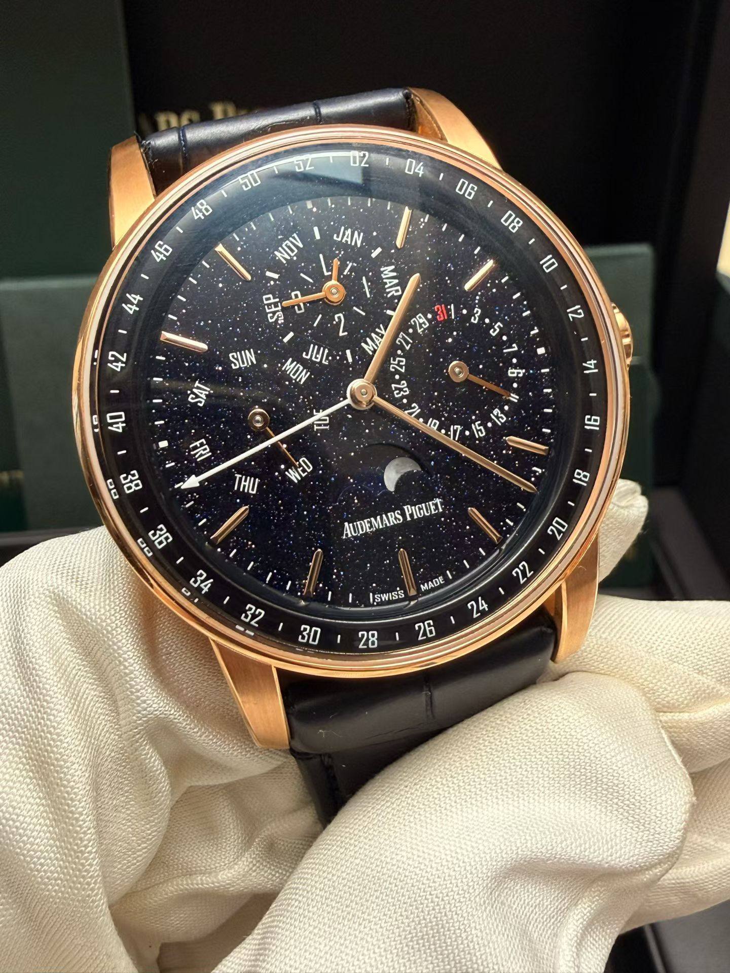 May be an image of wrist watch and text that says 'JZ 02 5ม ΝΟν 08 44 JAN NNI 23 10 42 प९ SUN JUL. MON SẶT 3 : به 미 M: G0 38 2 THƯ ال 91 WED 8 ผม 36 ২6 C 34 AUDEMARS PIGUET و 1…
