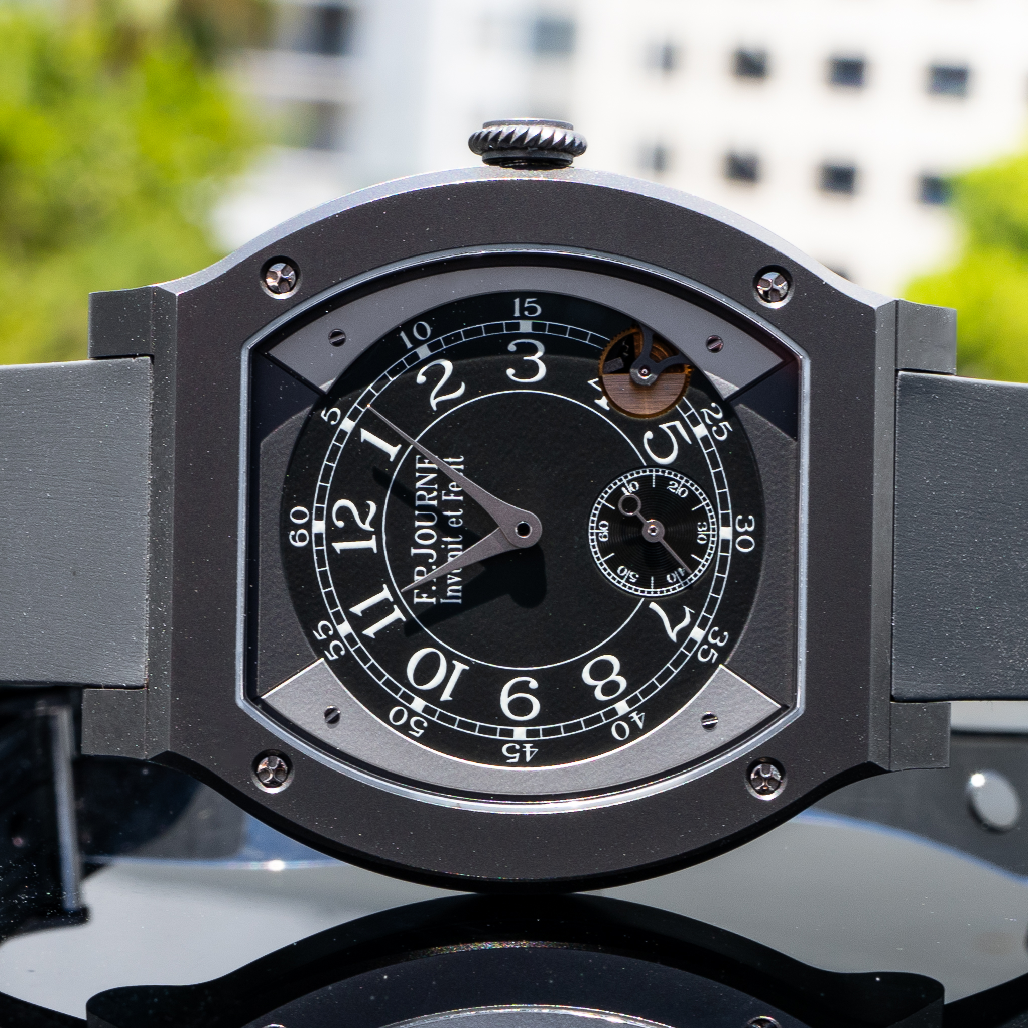May be an image of wrist watch and text that says '15 5 2 3 RNF RJOURNE ا 60 12 etFeAt etFe el ٣ RJOU qil 11 Invi 10 و 8 OC O ናቴ قن σε D C لی'