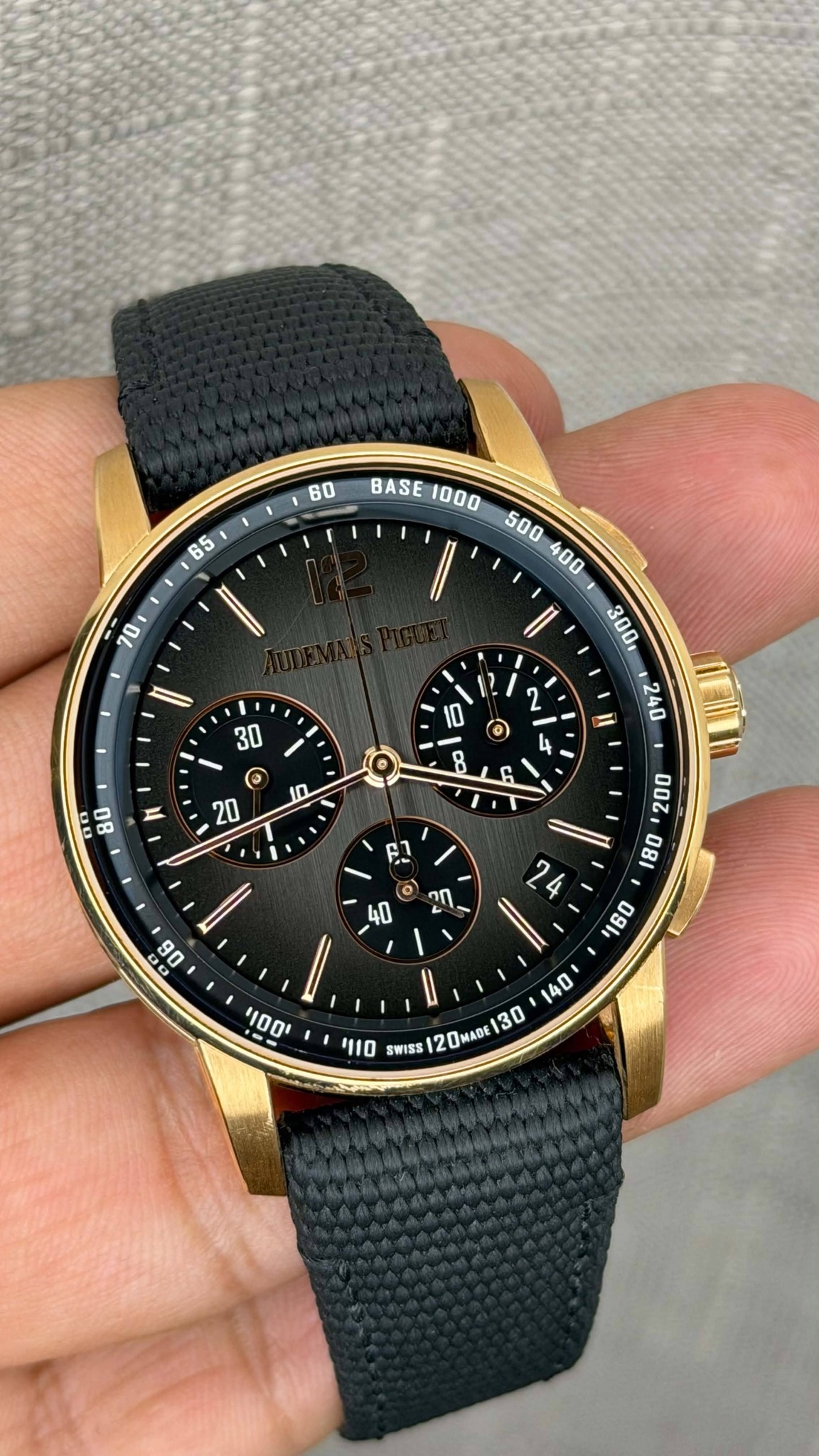 May be an image of digital watch and text that says '80 BASE Z 30 ๖ 20 240 4 I0 00 80 8 O 200 08 0 จก 40 D B יססוי 140 110 SWISS 20MADE130 30'