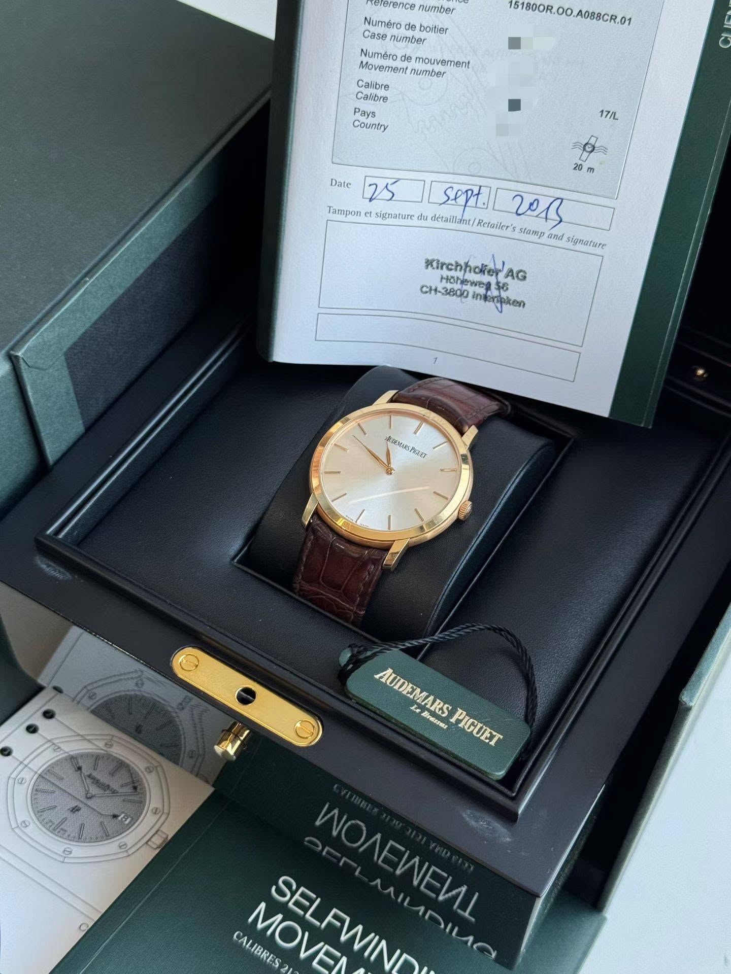 May be an image of wrist watch and text that says 'ererence number Numéro Case number boitier Numéro Movement number mouvernient Calibre Cadibre 151800R.00.A088CR.01 151800R…