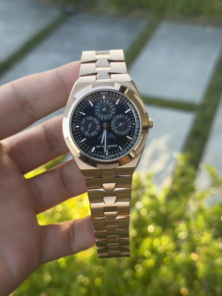 May be an image of wrist watch and text that says 'STANTI 30'