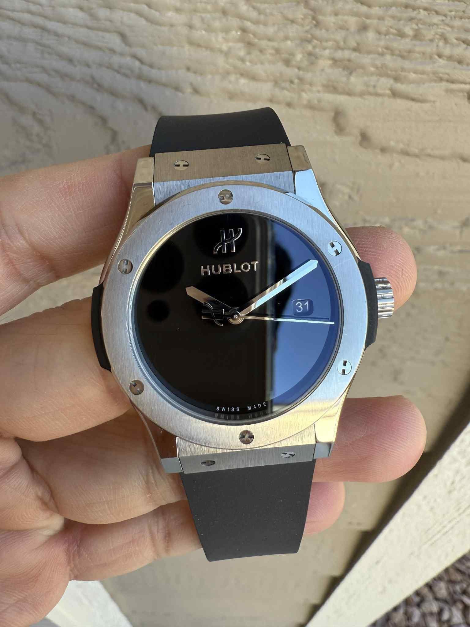 No photo description available.
