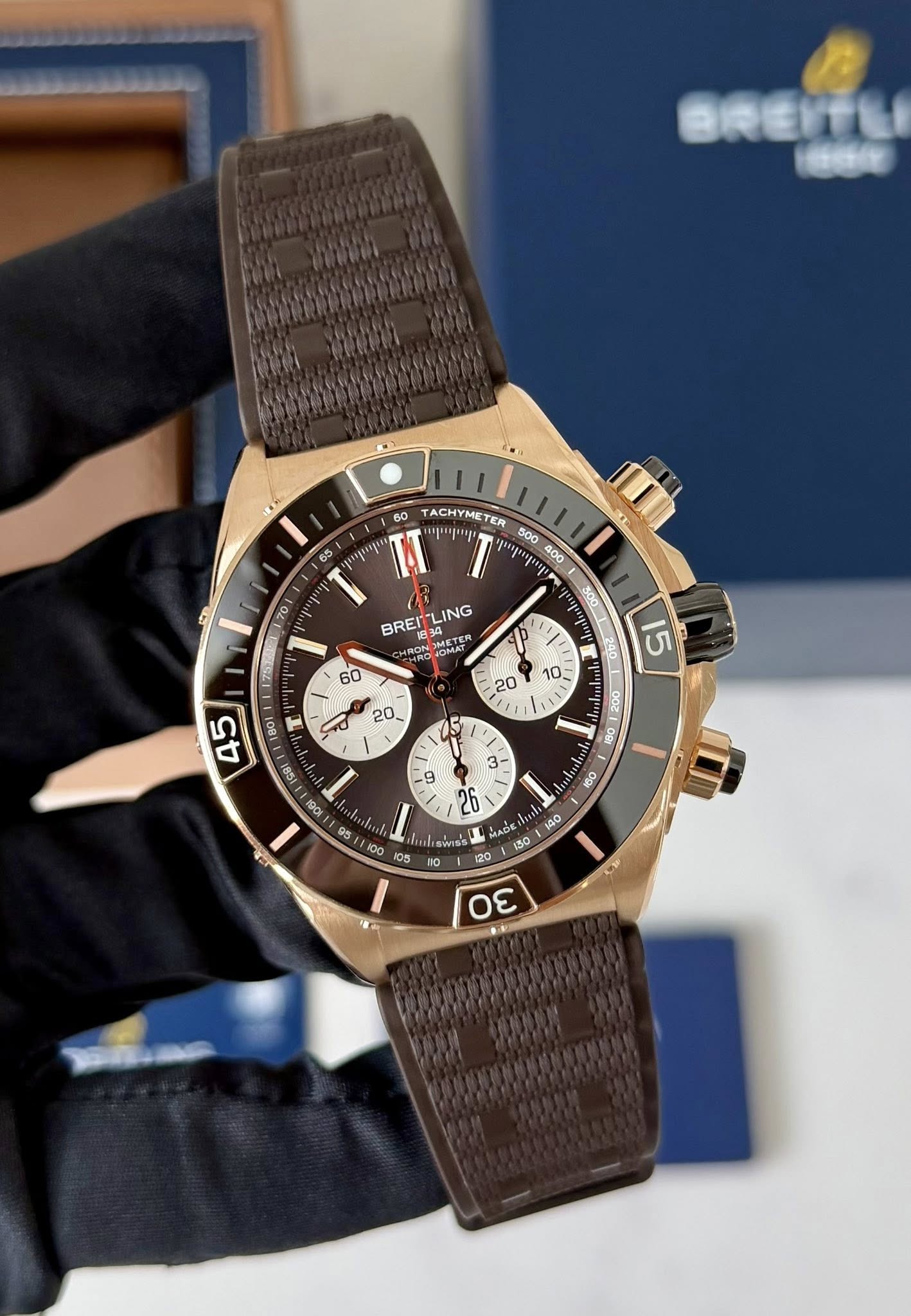 May be an image of wrist watch and text that says '@樂維红色 65 60 TACHYME ACHYMETER TER TER ሞች 500 400 40g LING BREI SET METER 4 OMTER 20_ 45 180 3 0g 9 IGBI 8 DO AD 14O 50 n0 20 50'