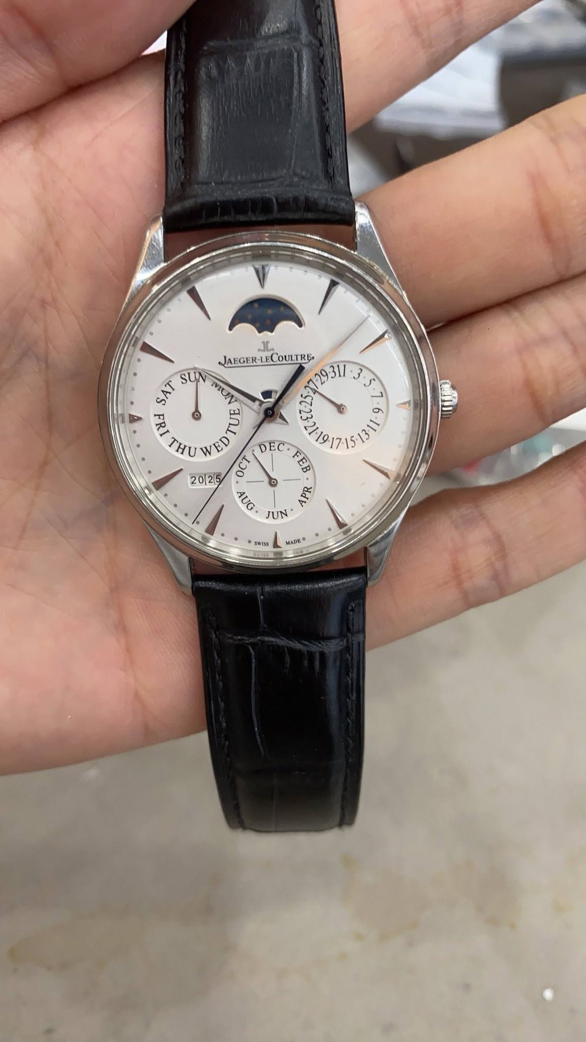 May be an image of wrist watch and text that says 'le JAEGER-IFCOULTRE JAEGER FCOULTRE 931/ II 1: - 6 6 171 ای Μει SAT SUN MIOTT FRE SR THU TH ED DEC: OCT 20/215 AUG TUN H diet…