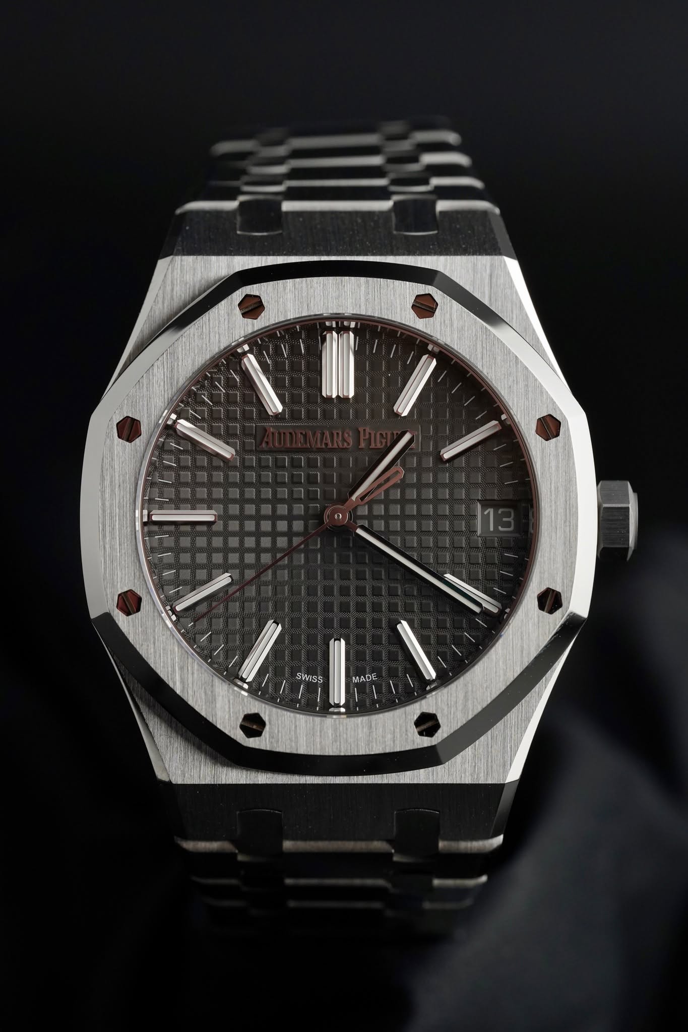 May be an image of wrist watch and text that says 'FA SWISS MADE'